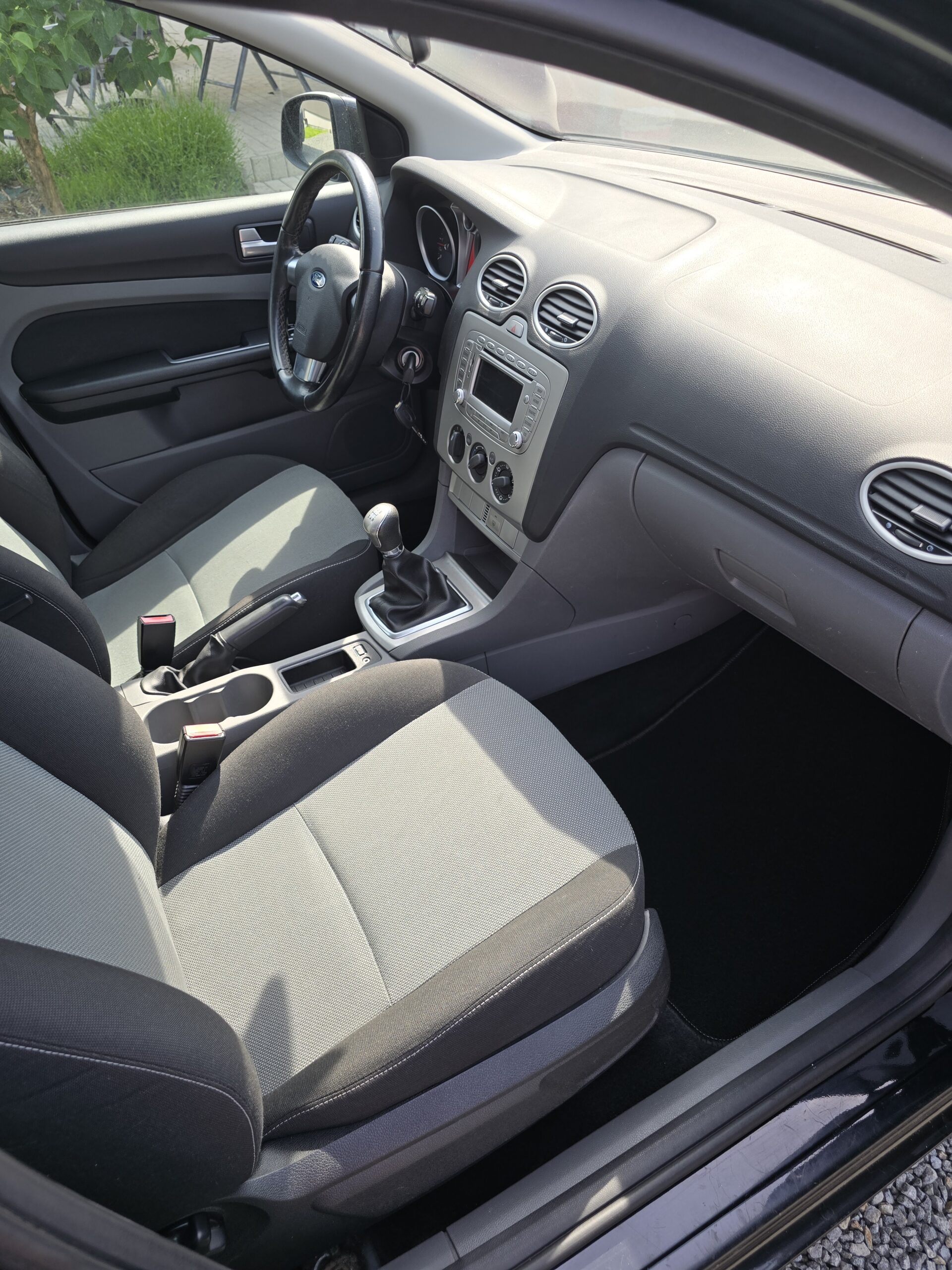 
								Ford Focus 1.6 Tdci full									