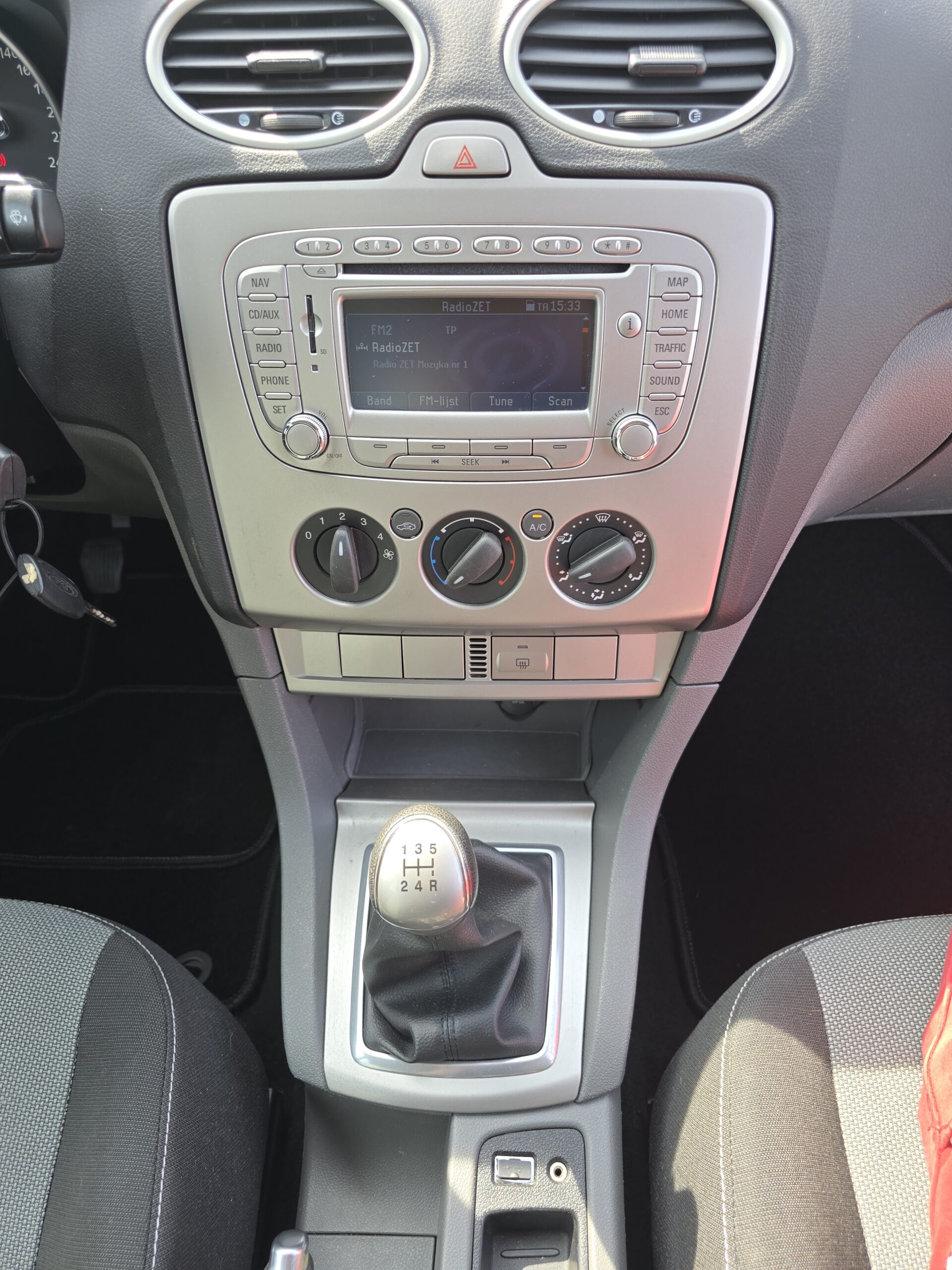 
								Ford Focus 1.6 Tdci full									