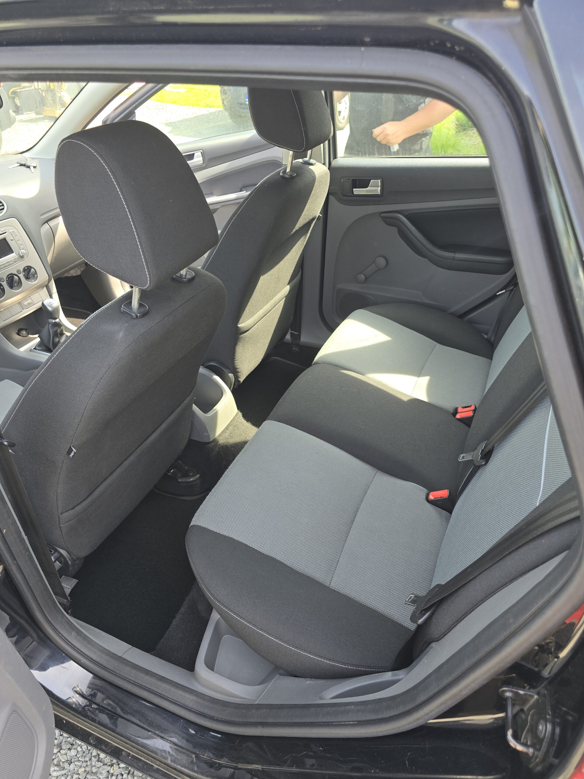 
								Ford Focus 1.6 Tdci full									