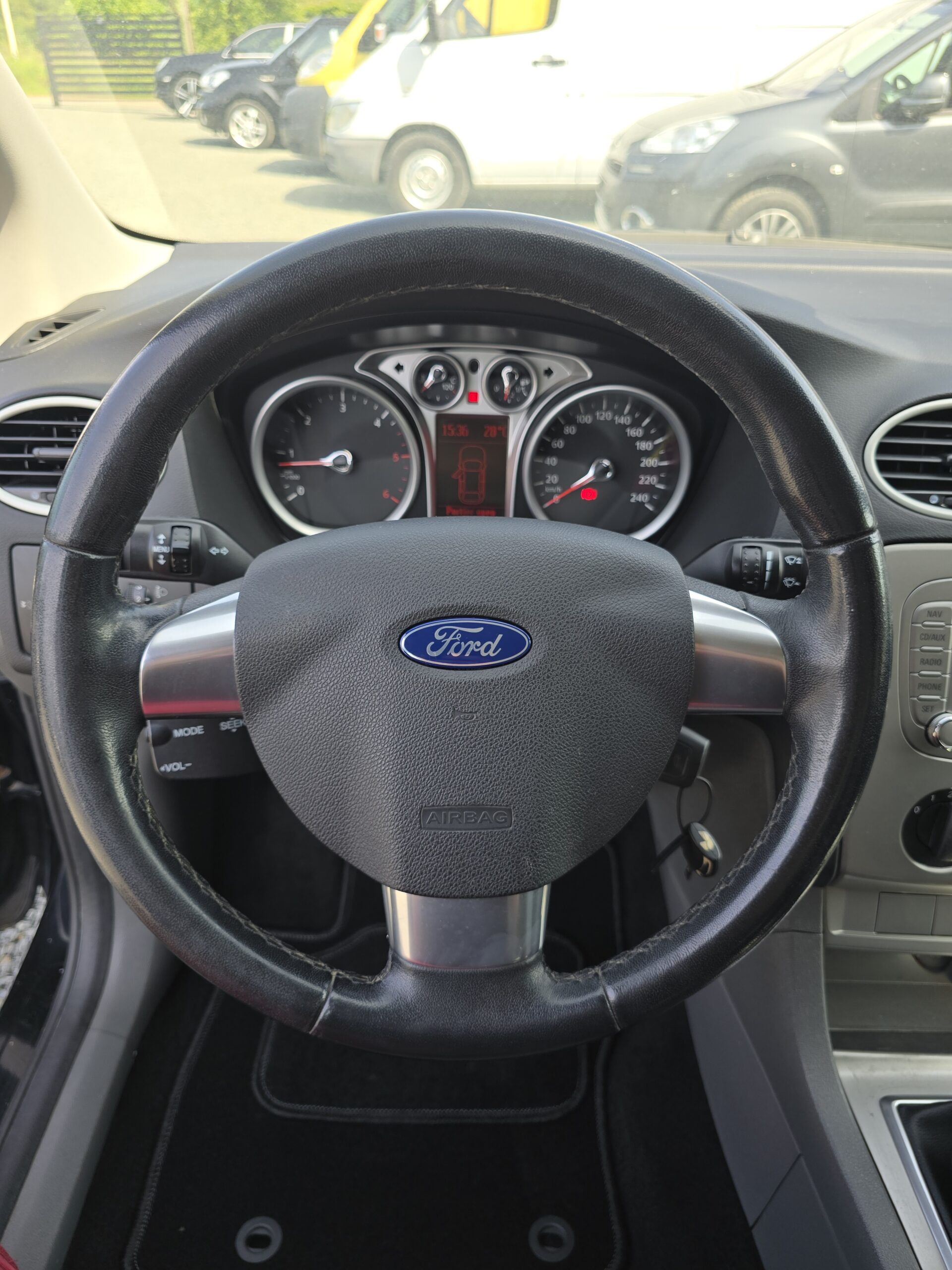 
								Ford Focus 1.6 Tdci full									
