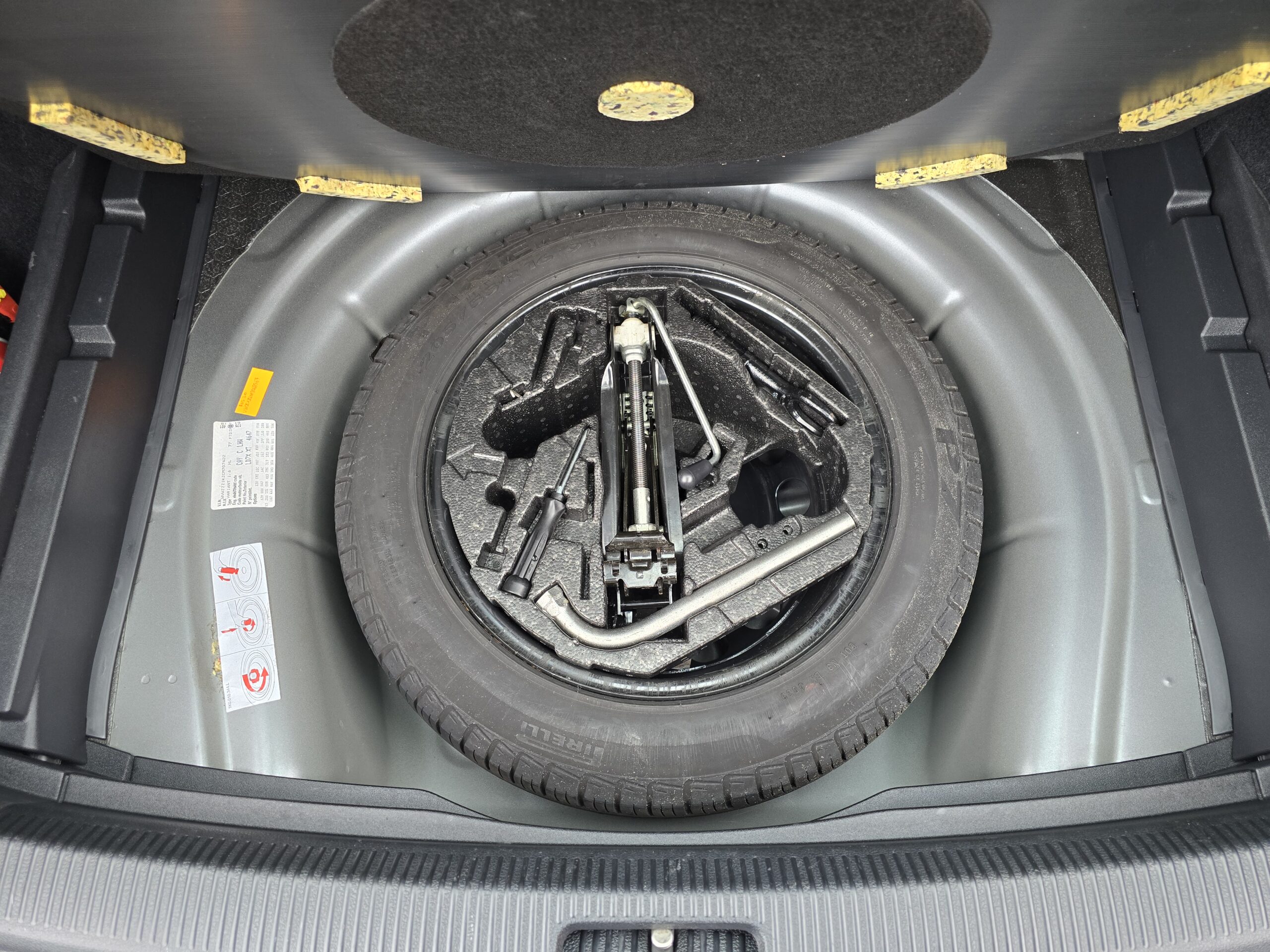 
								Vw Golf VI 1.6TDI 2012r. full									