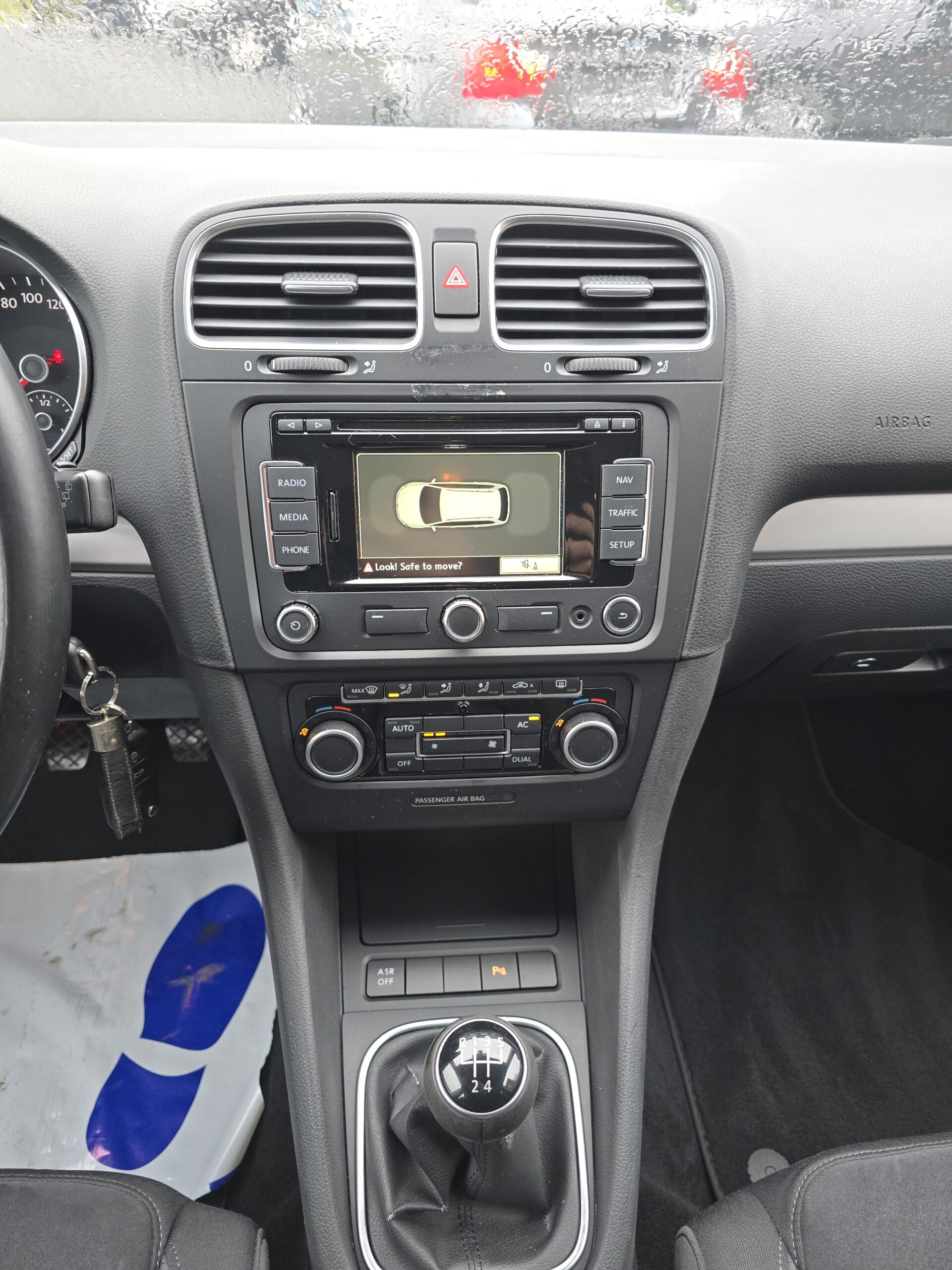 
								Vw Golf VI 1.6TDI 2012r. full									