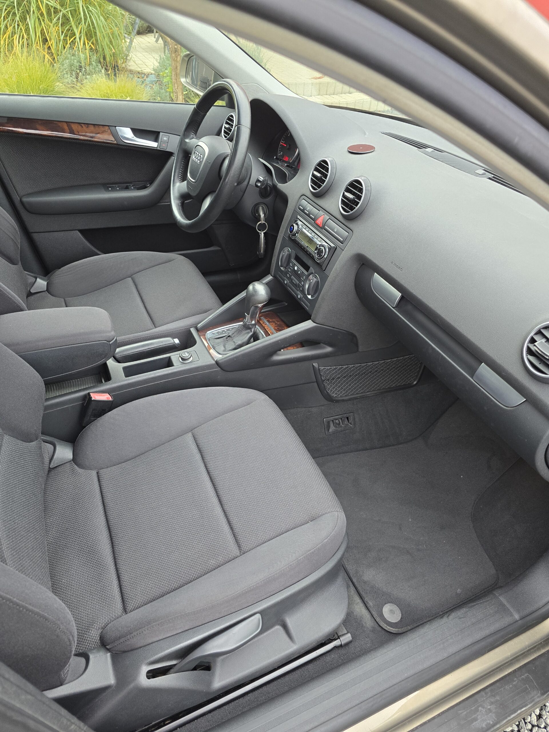 
								Audi a3 8p 1.9TDI Dsg full									