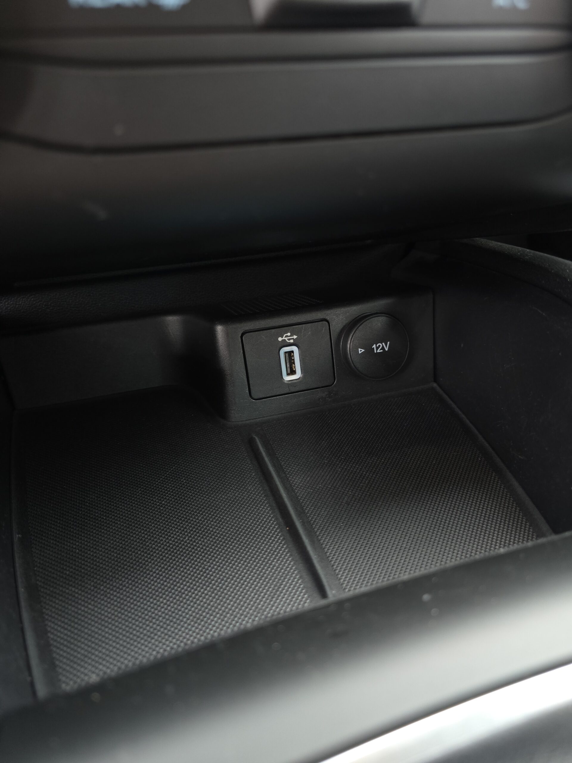 
								Ford Focus Mk4 1.0T 2019 full									