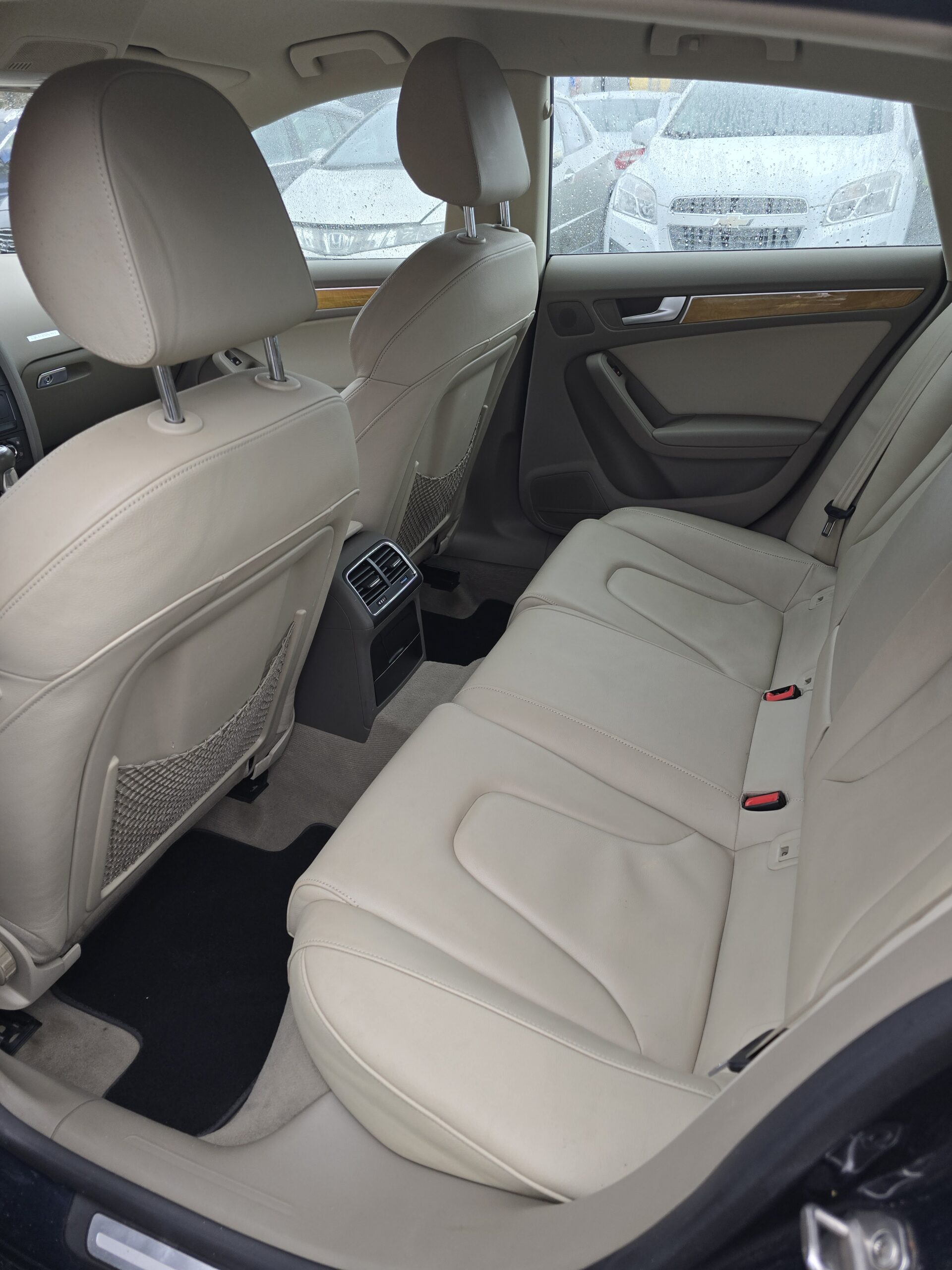 
								Audi A5 2.0TDI Quattro 2011r full									