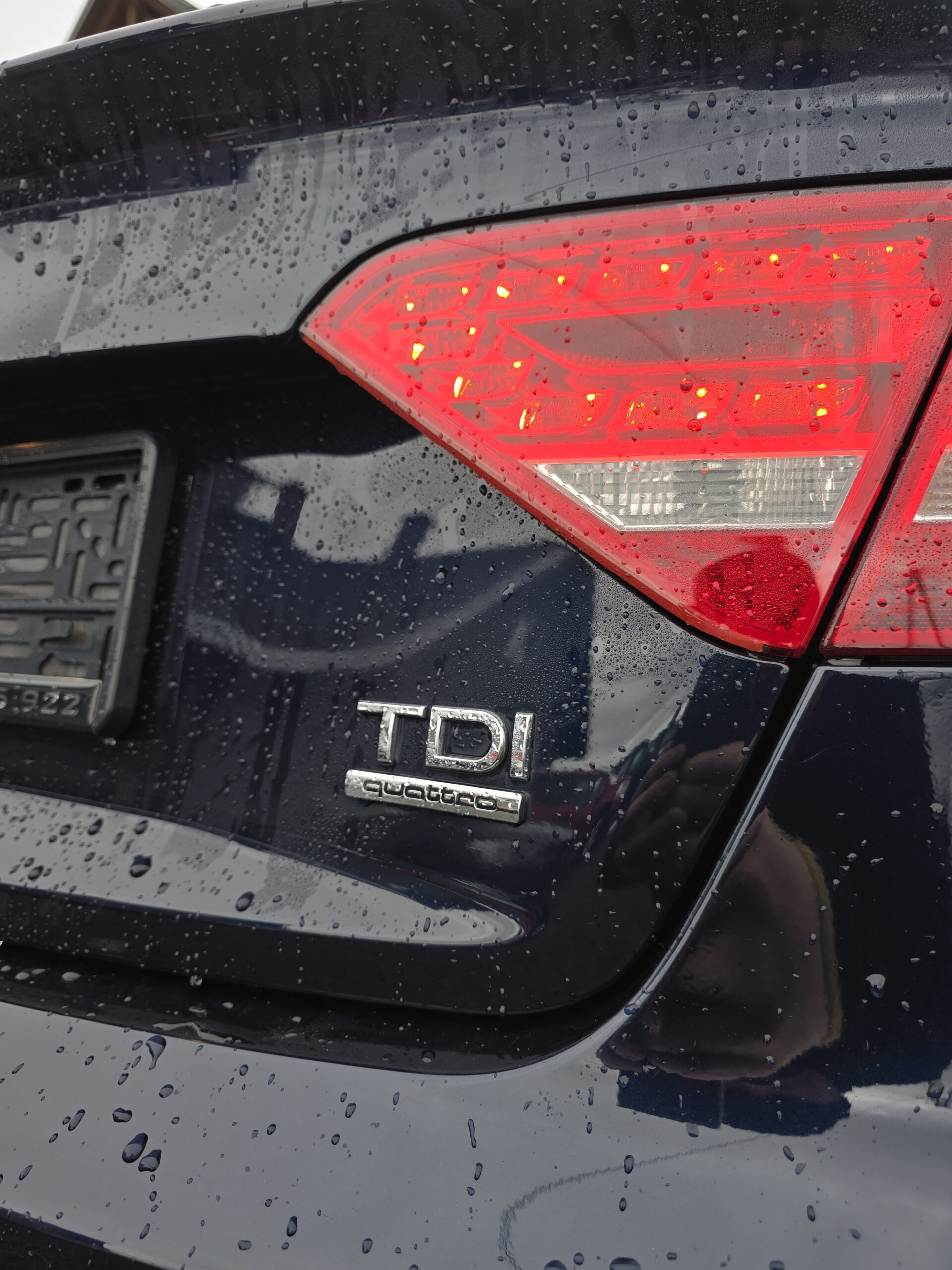 
								Audi A5 2.0TDI Quattro 2011r full									