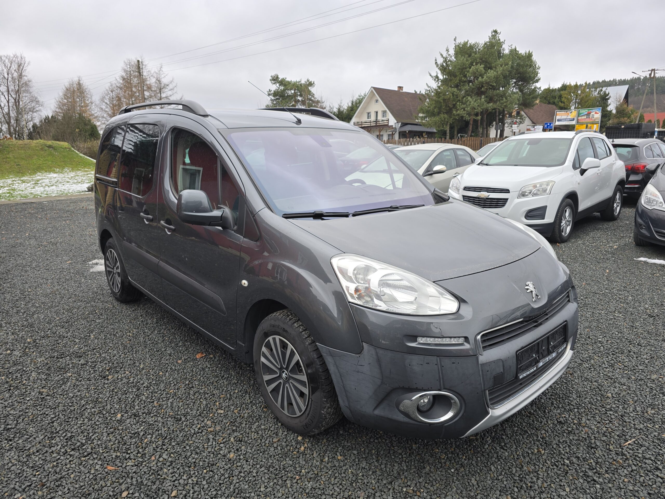 
								Peugeot Partner 1.6eHdi 2014 full									