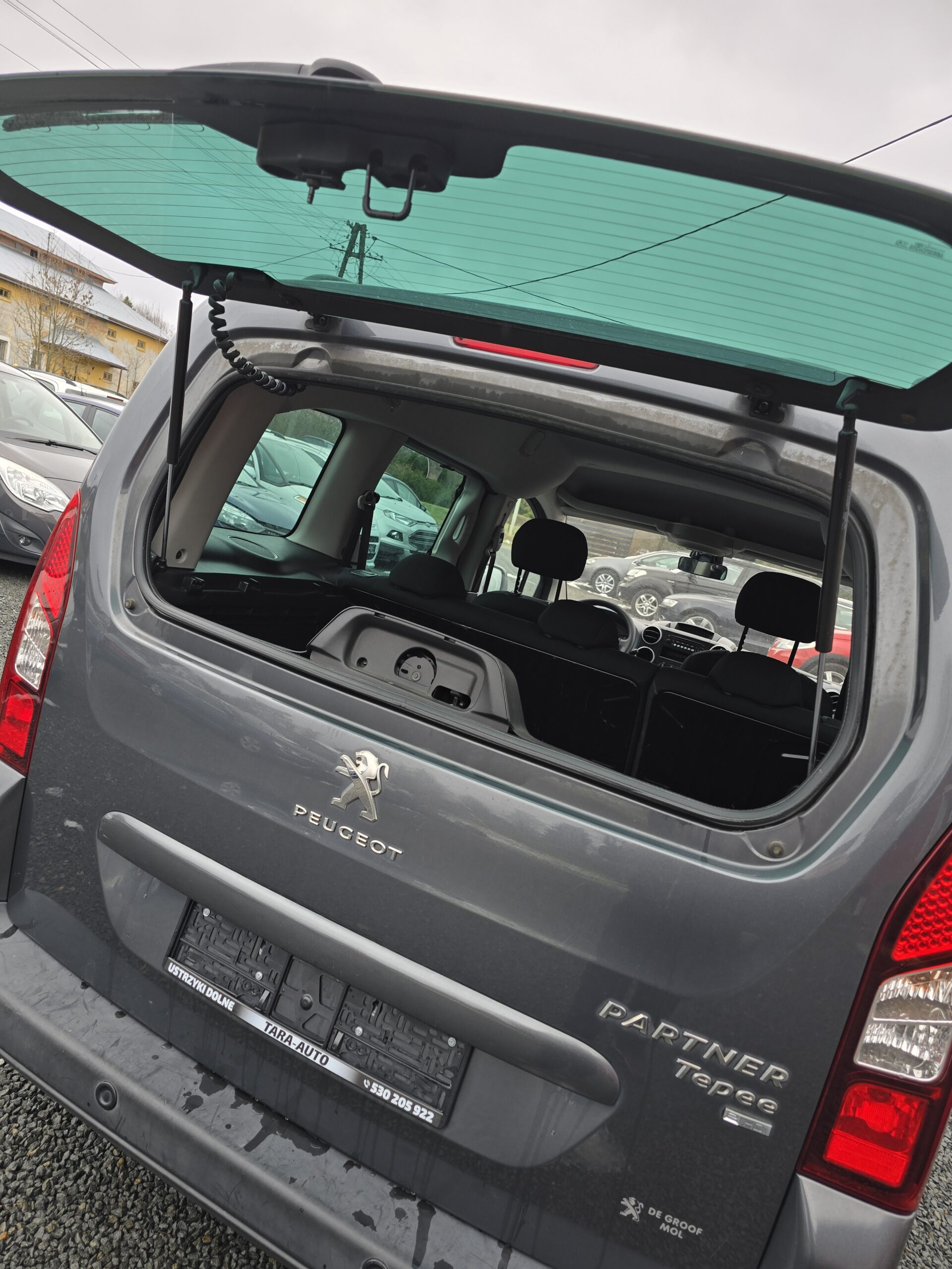 
								Peugeot Partner 1.6eHdi 2014 full									