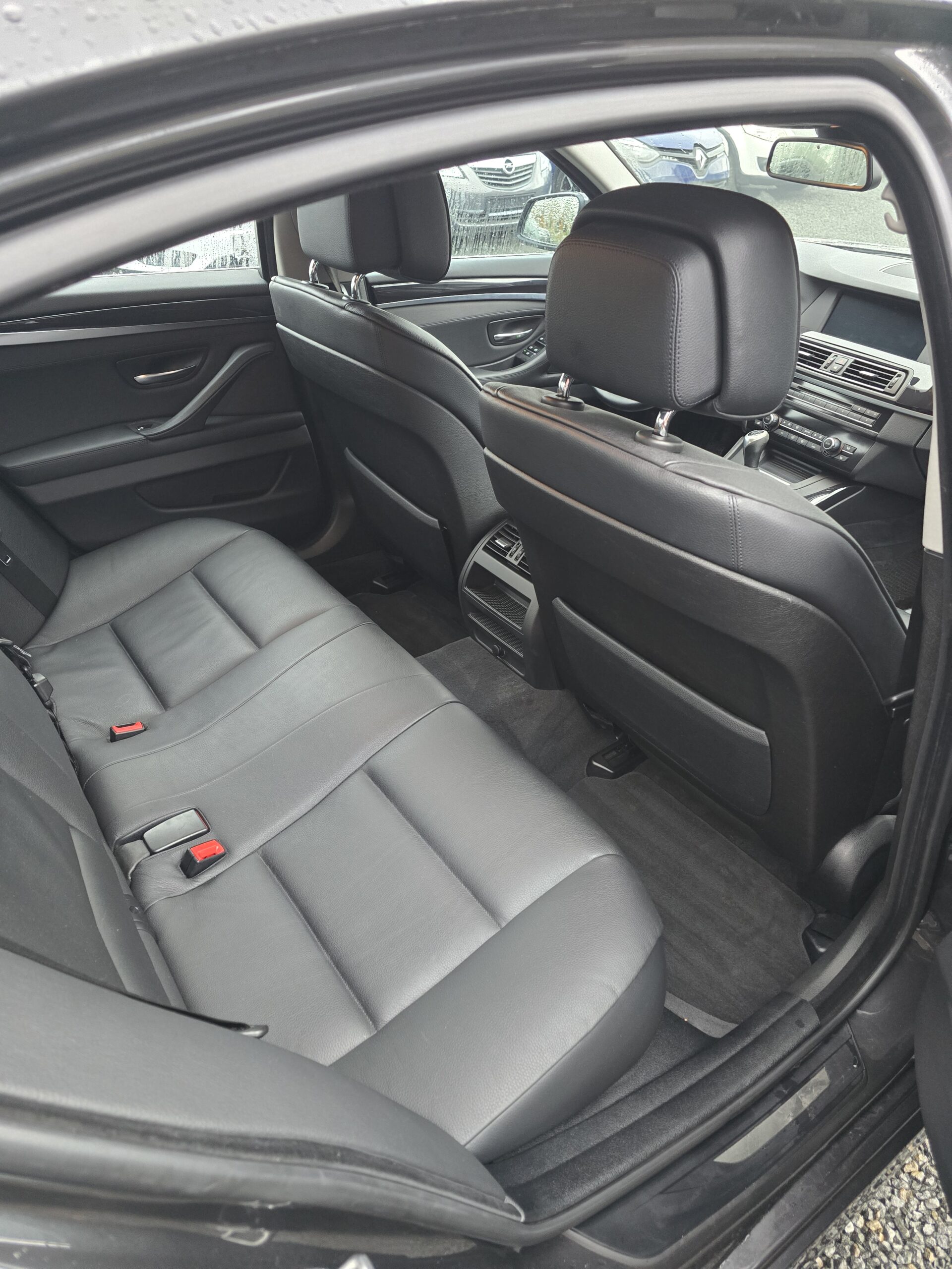 
								Bmw seria 5 F10. 2.0D full									