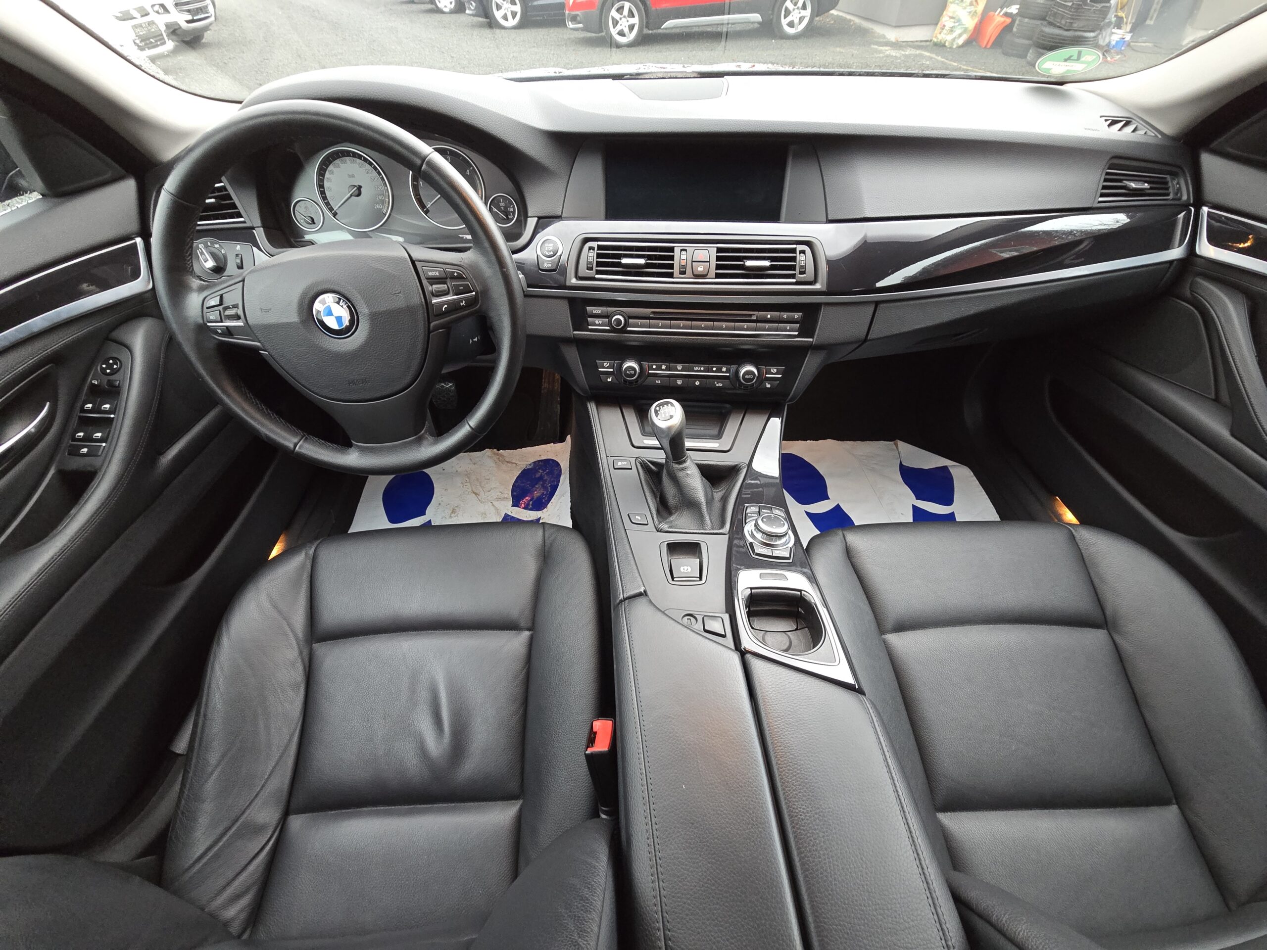
								Bmw seria 5 F10. 2.0D full									