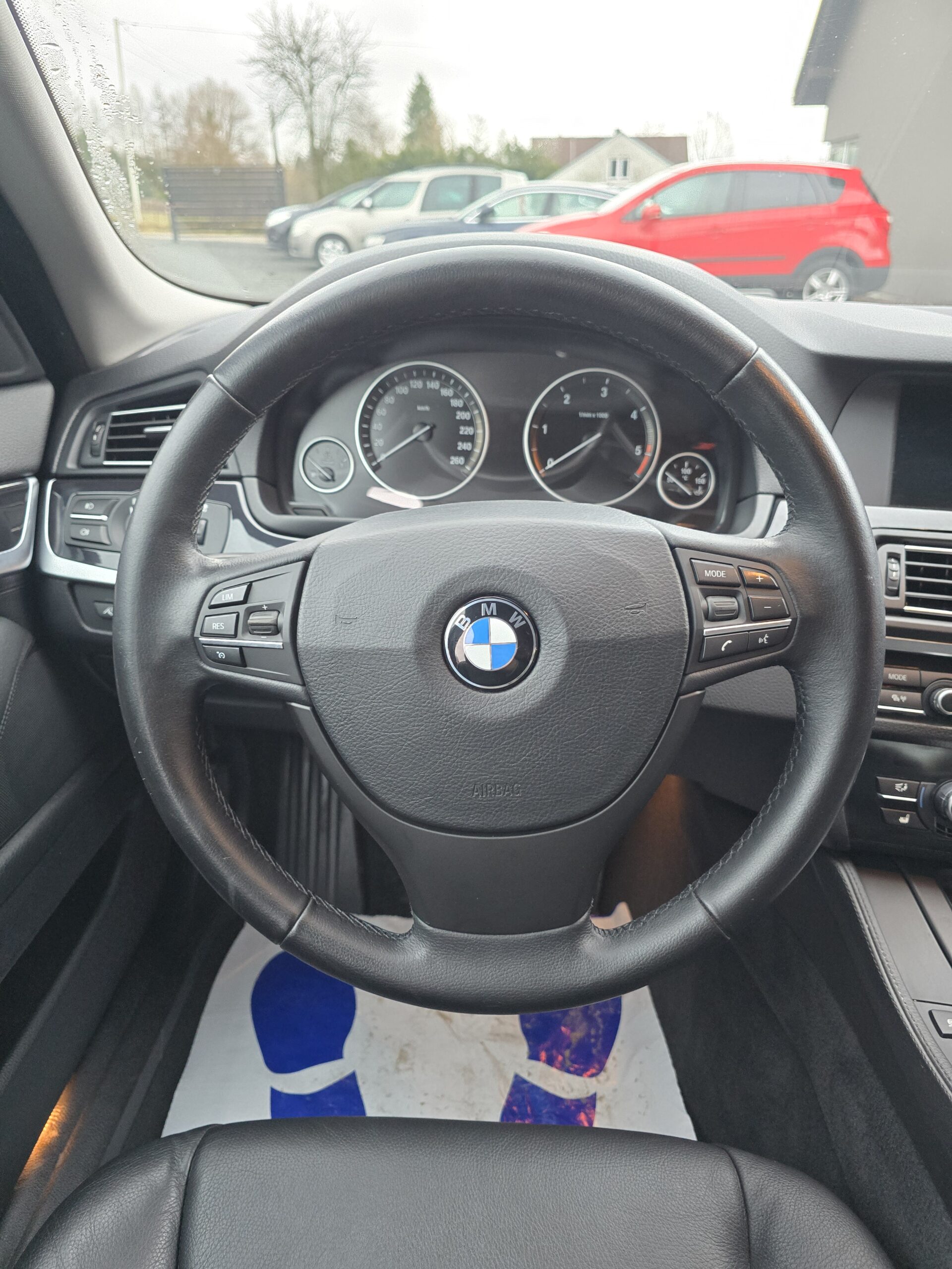 
								Bmw seria 5 F10. 2.0D full									