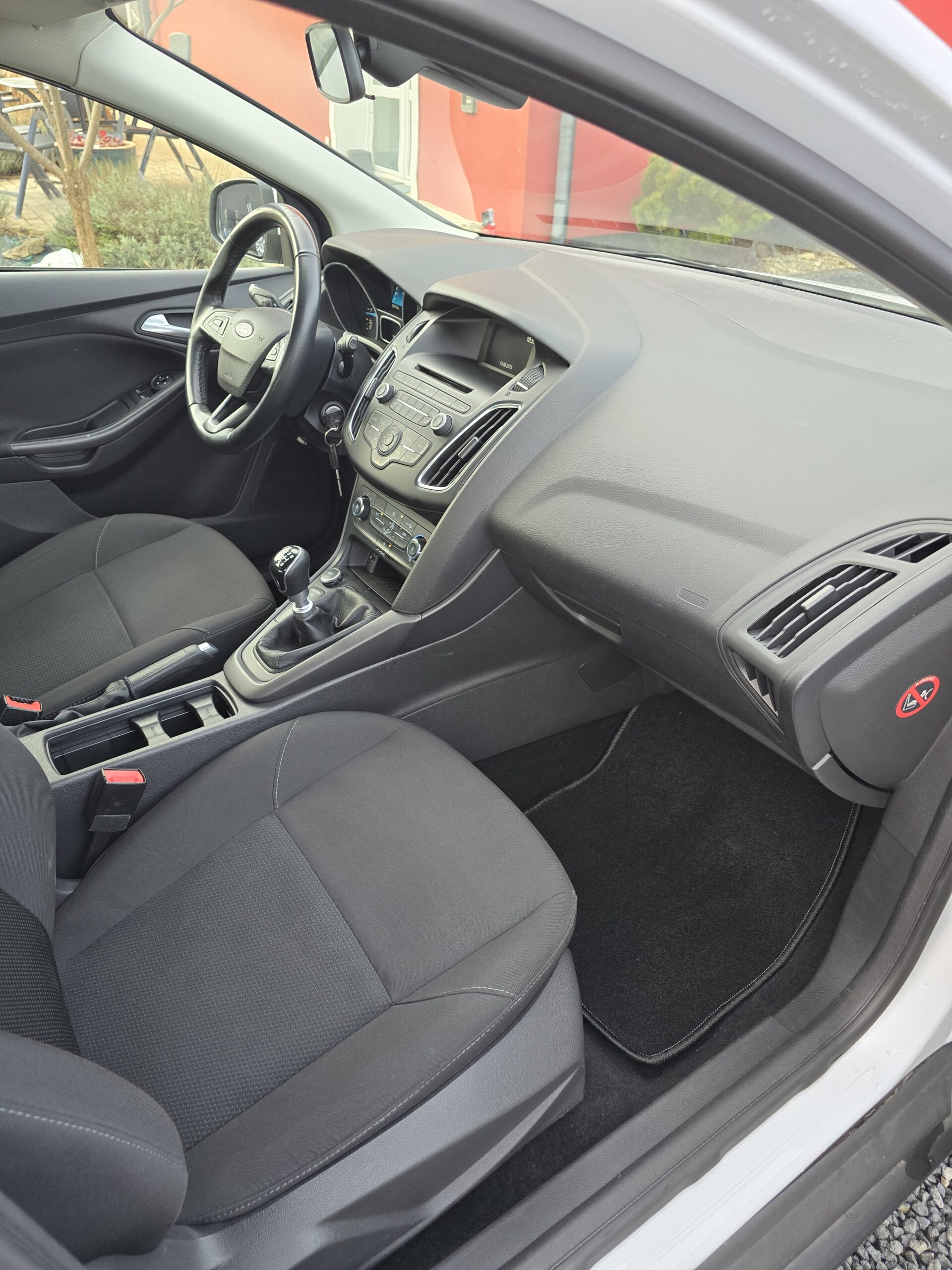 
								Ford Focus mk3 Lift 1.5 TDCI full									