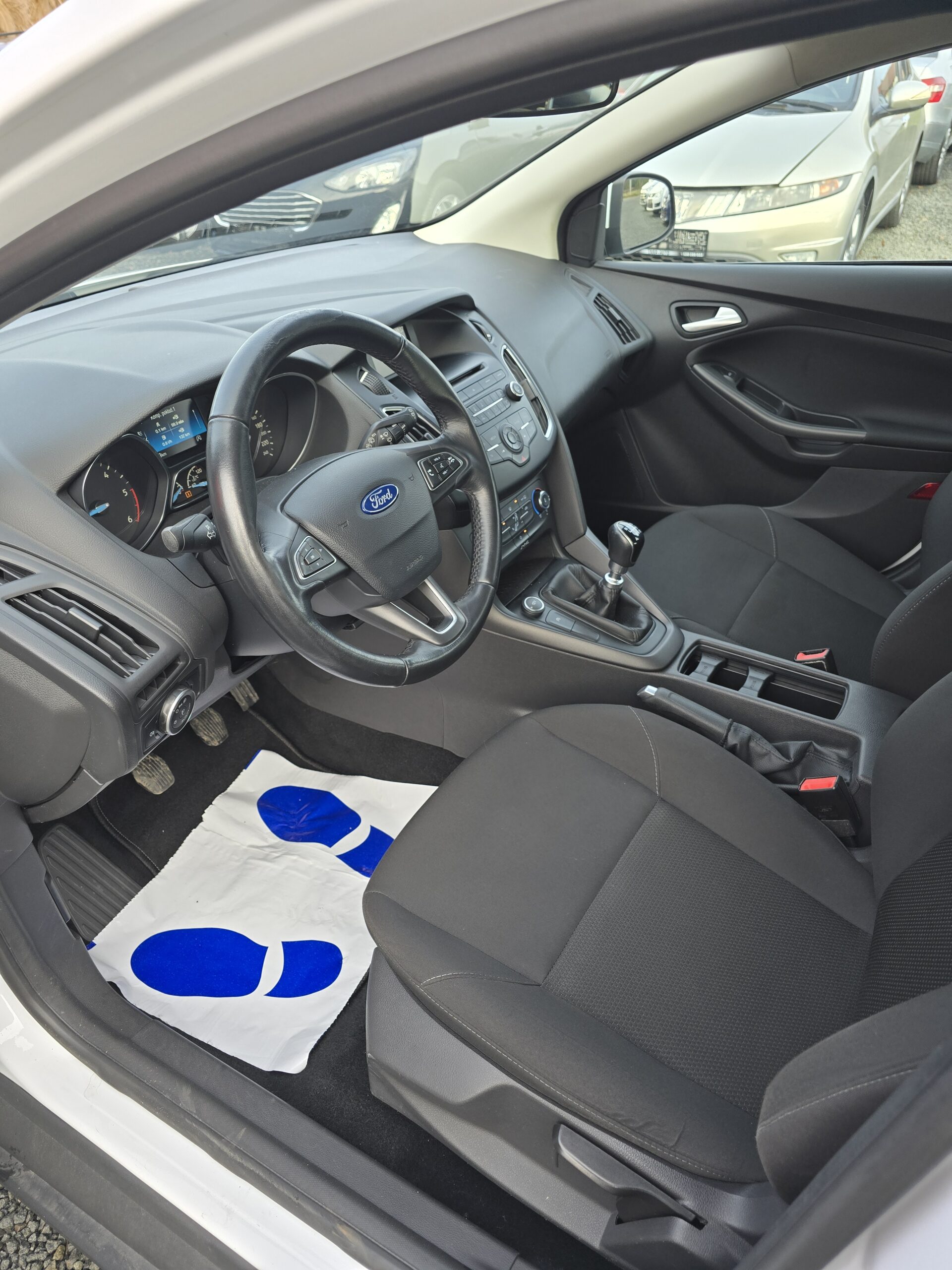 
								Ford Focus mk3 Lift 1.5 TDCI full									