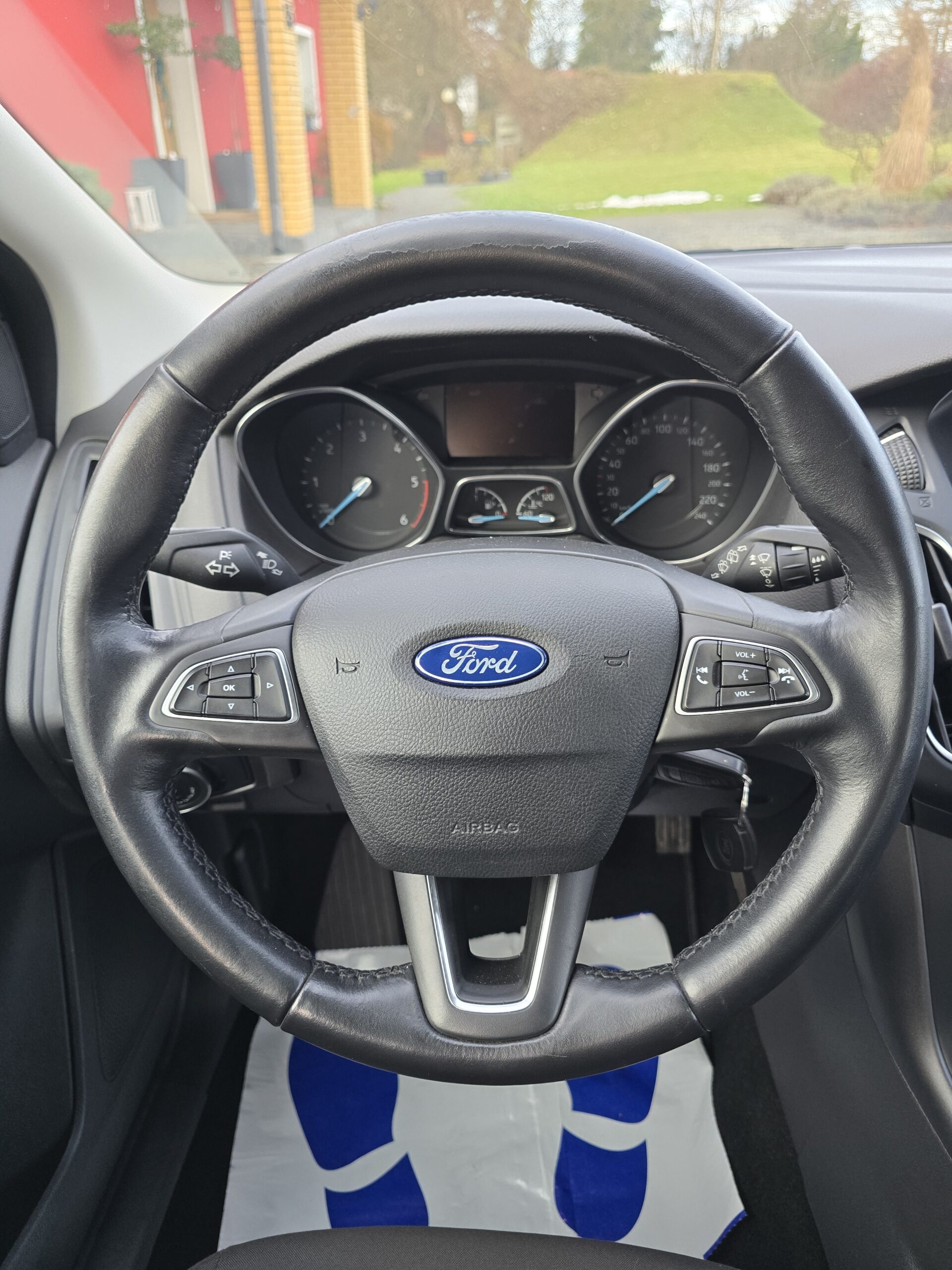 
								Ford Focus mk3 Lift 1.5 TDCI full									