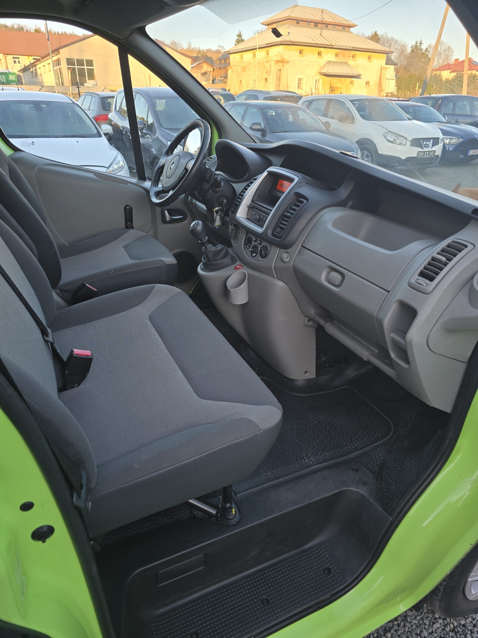 
								Renault Trafic 2.0DCI idealny! full									