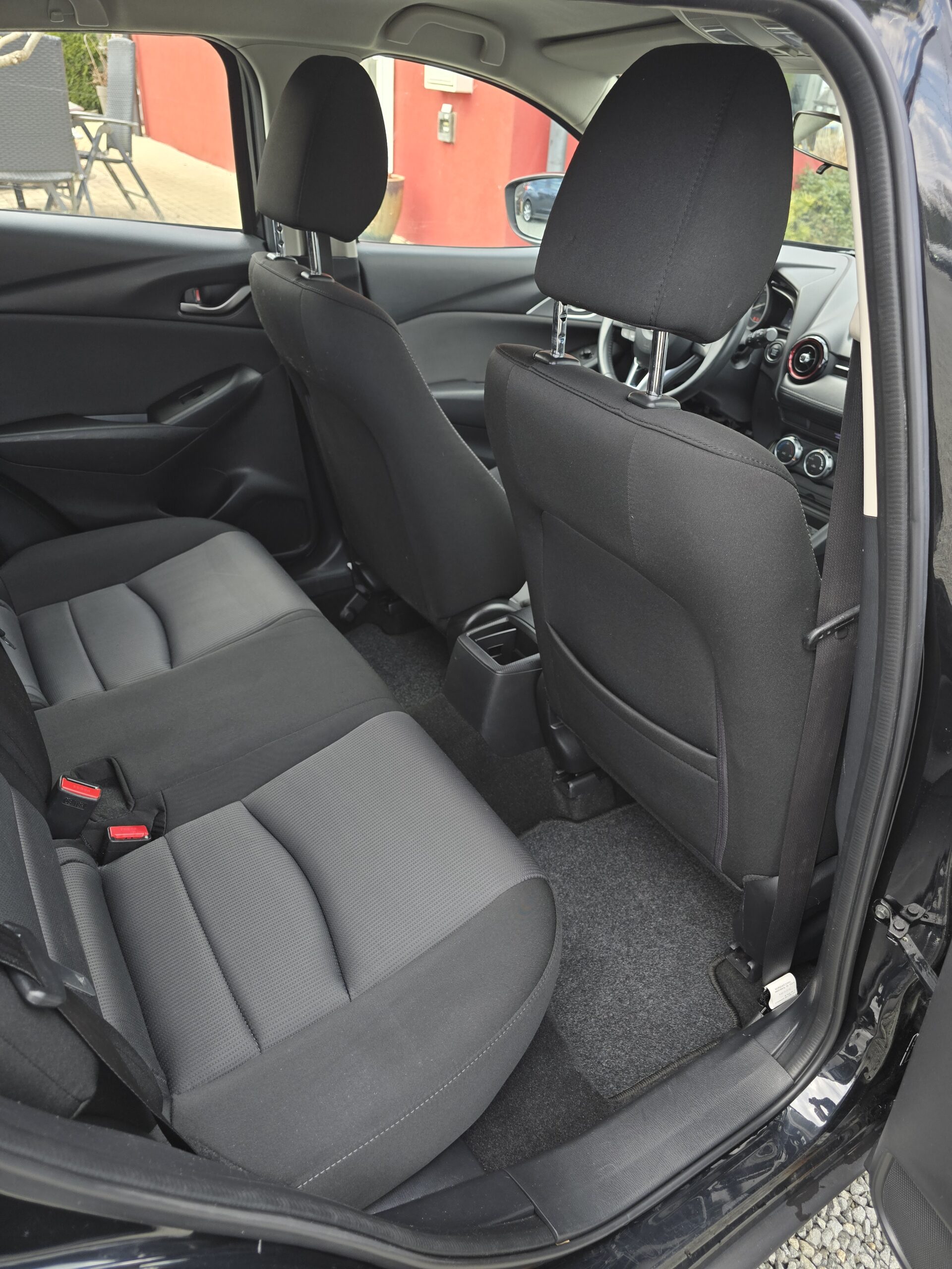 
								Mazda Cx-3 2.0 Skyactiv full									