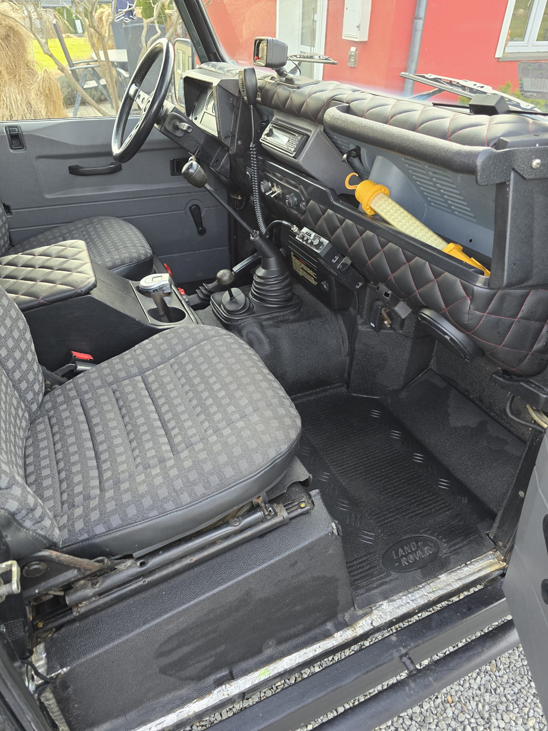 
								Land Rover Defender TD5 full									