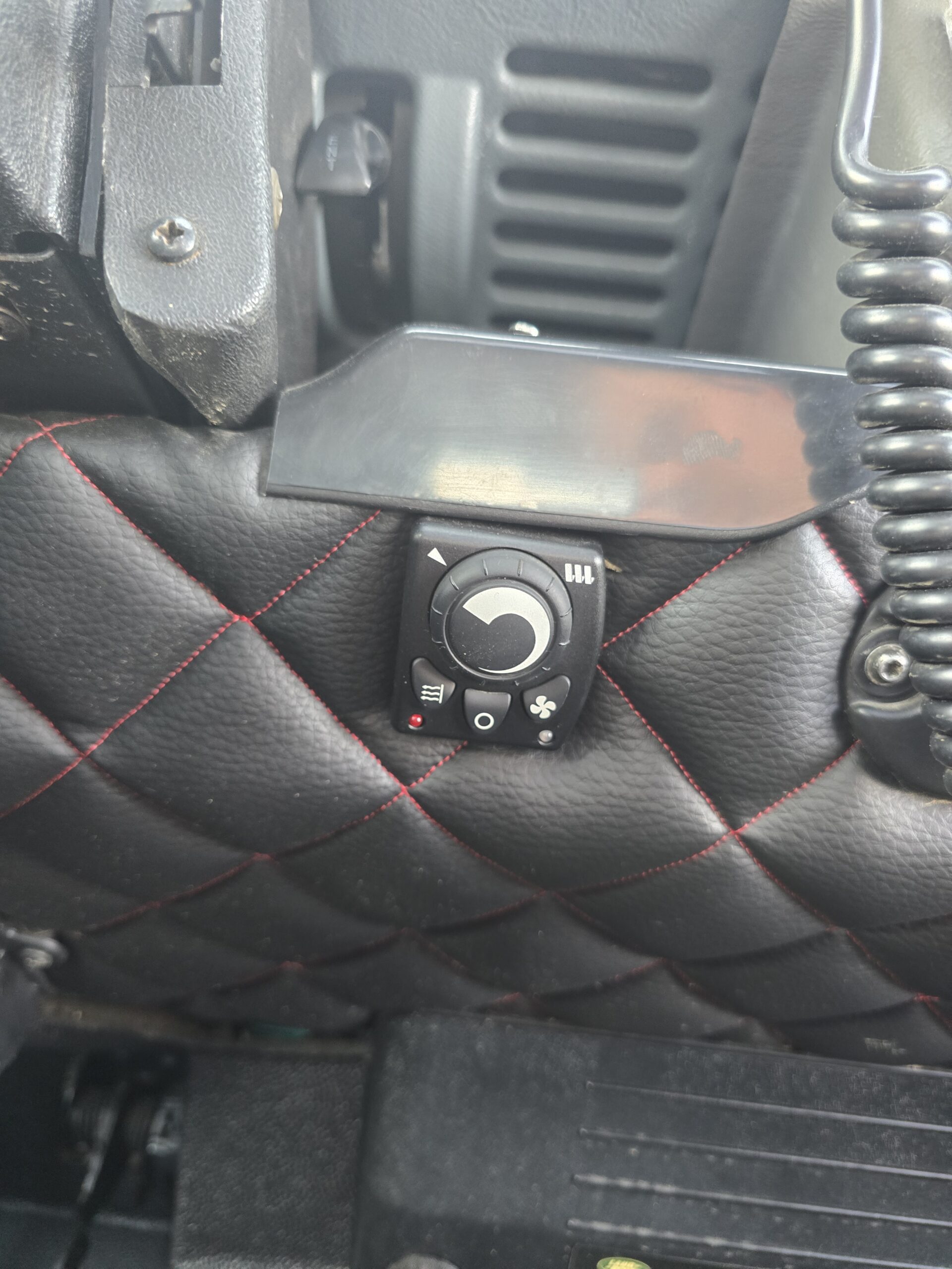 
								Land Rover Defender TD5 full									