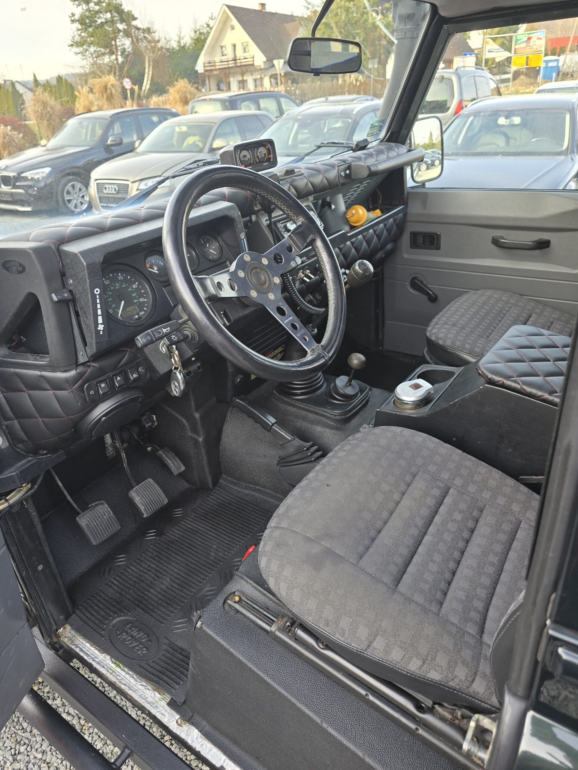 
								Land Rover Defender TD5 full									