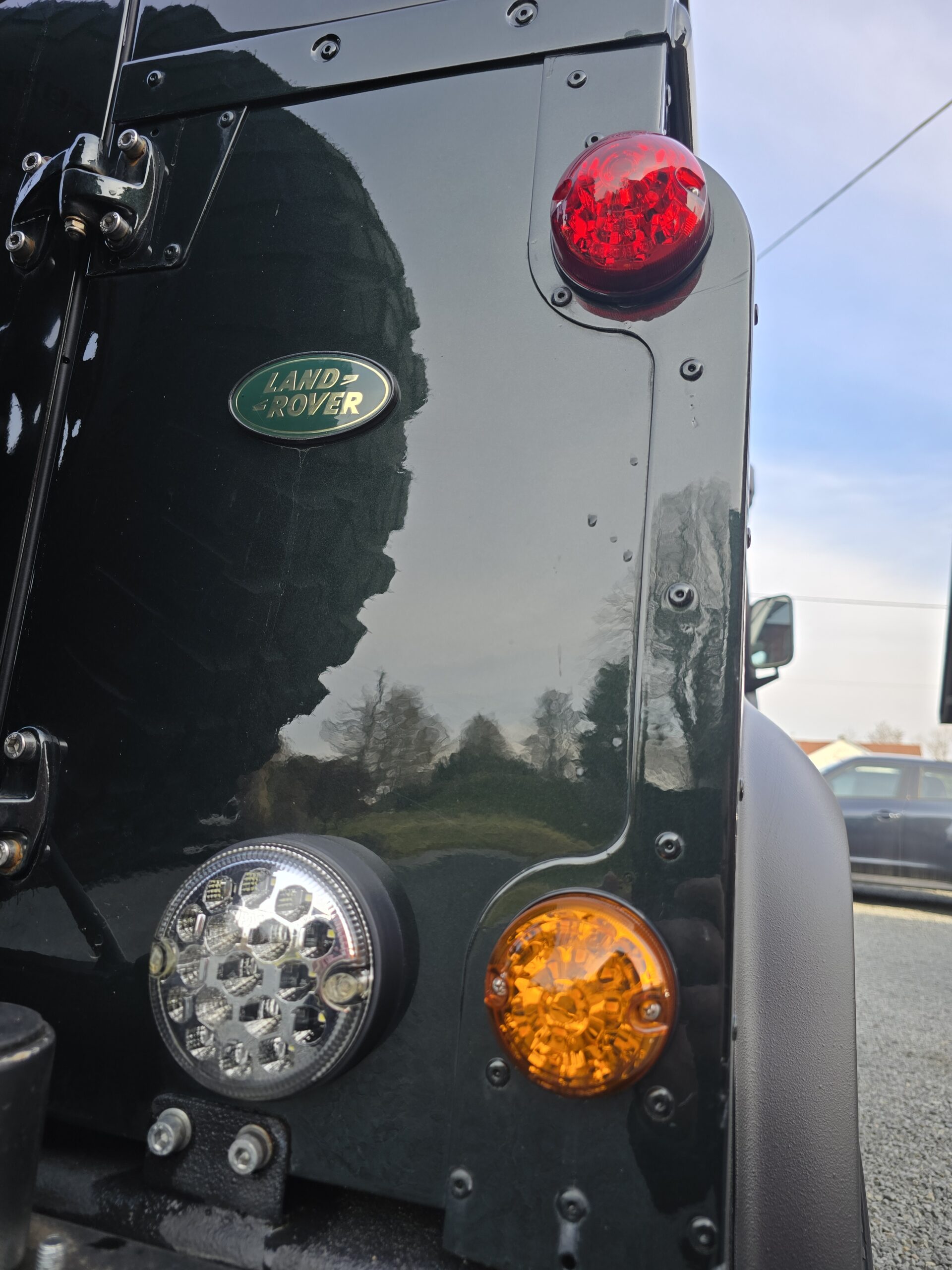 
								Land Rover Defender TD5 full									