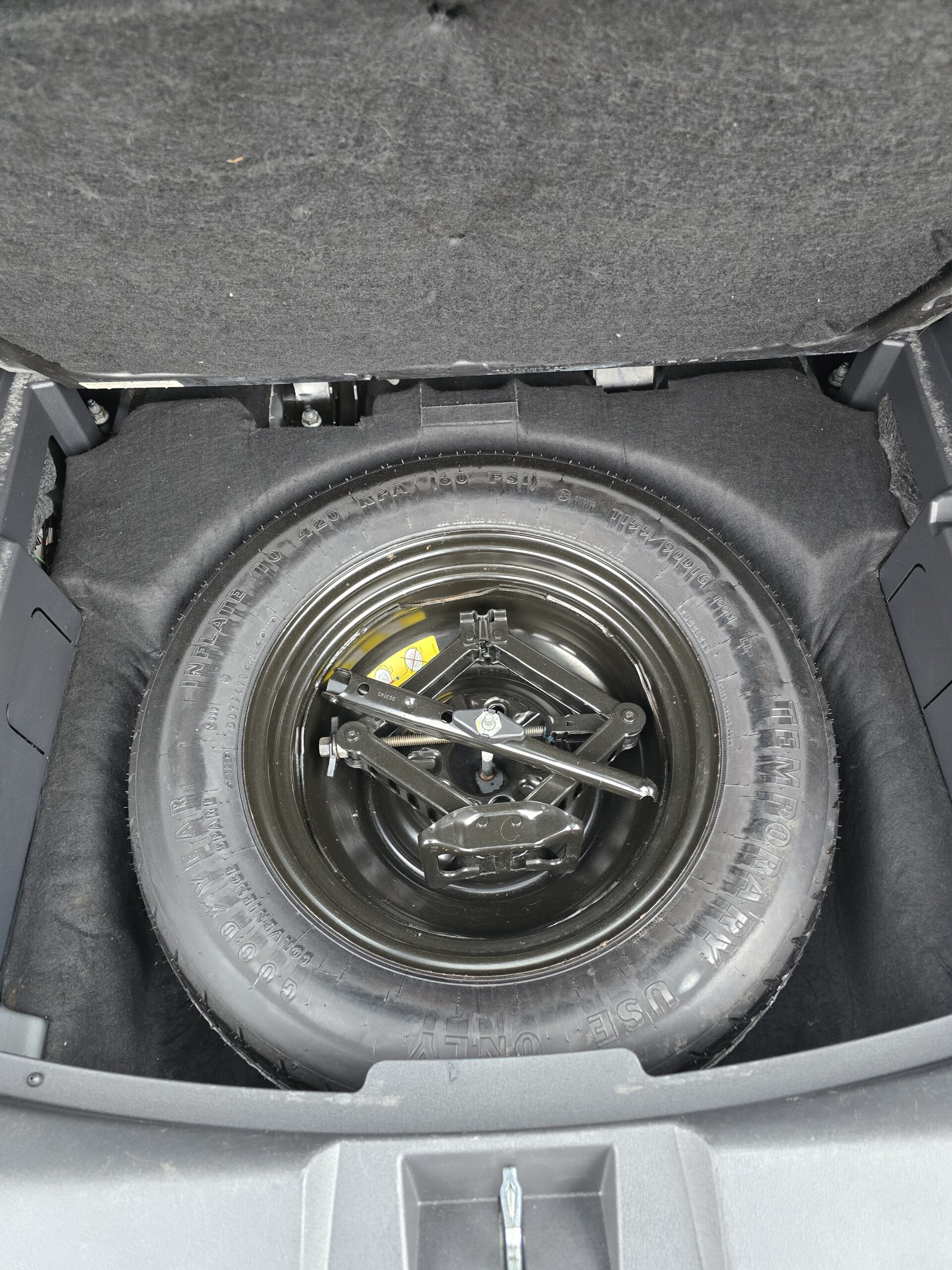 
								Jeep Compass 2.0 16v full									