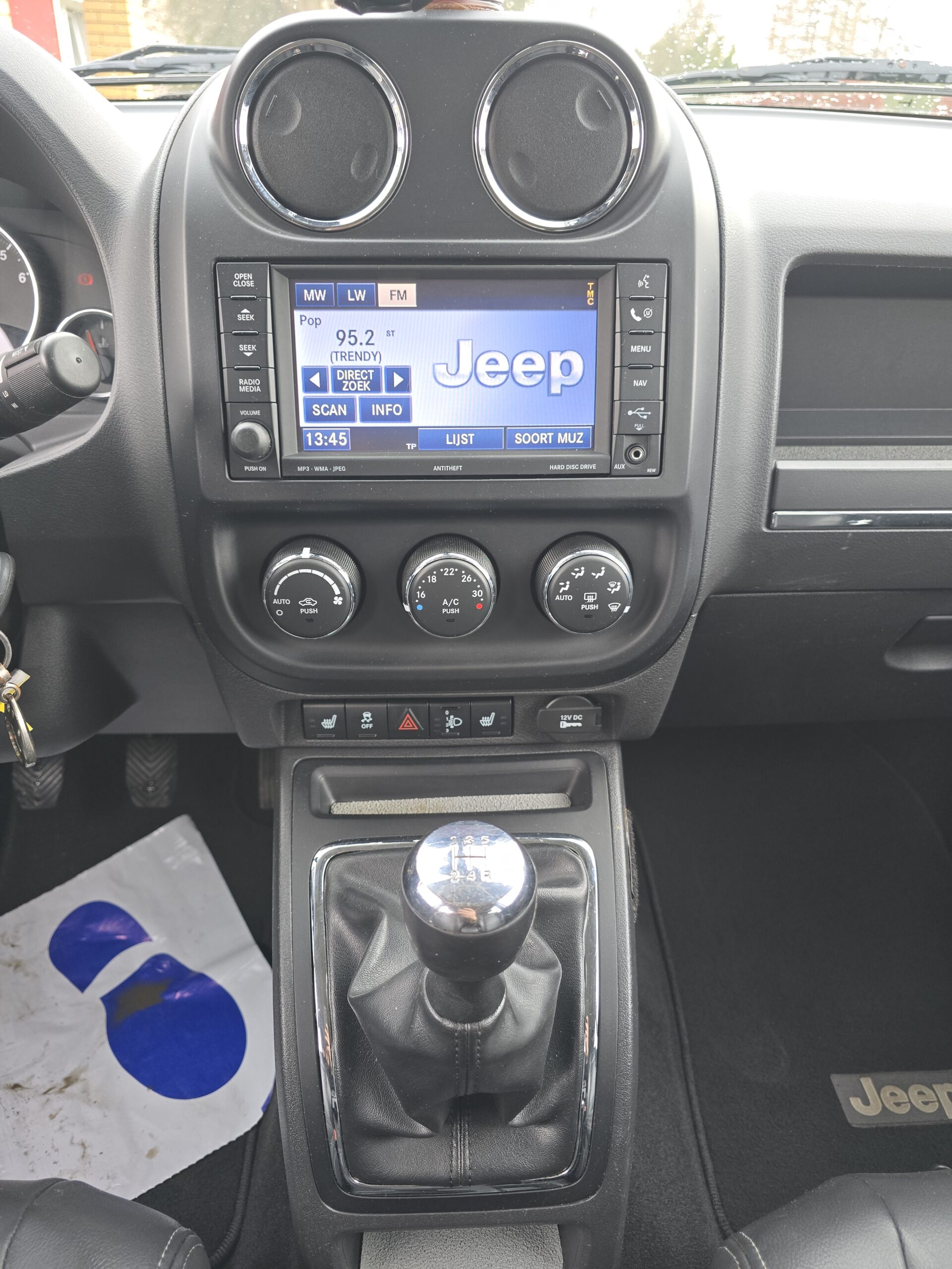 
								Jeep Compass 2.0 16v full									