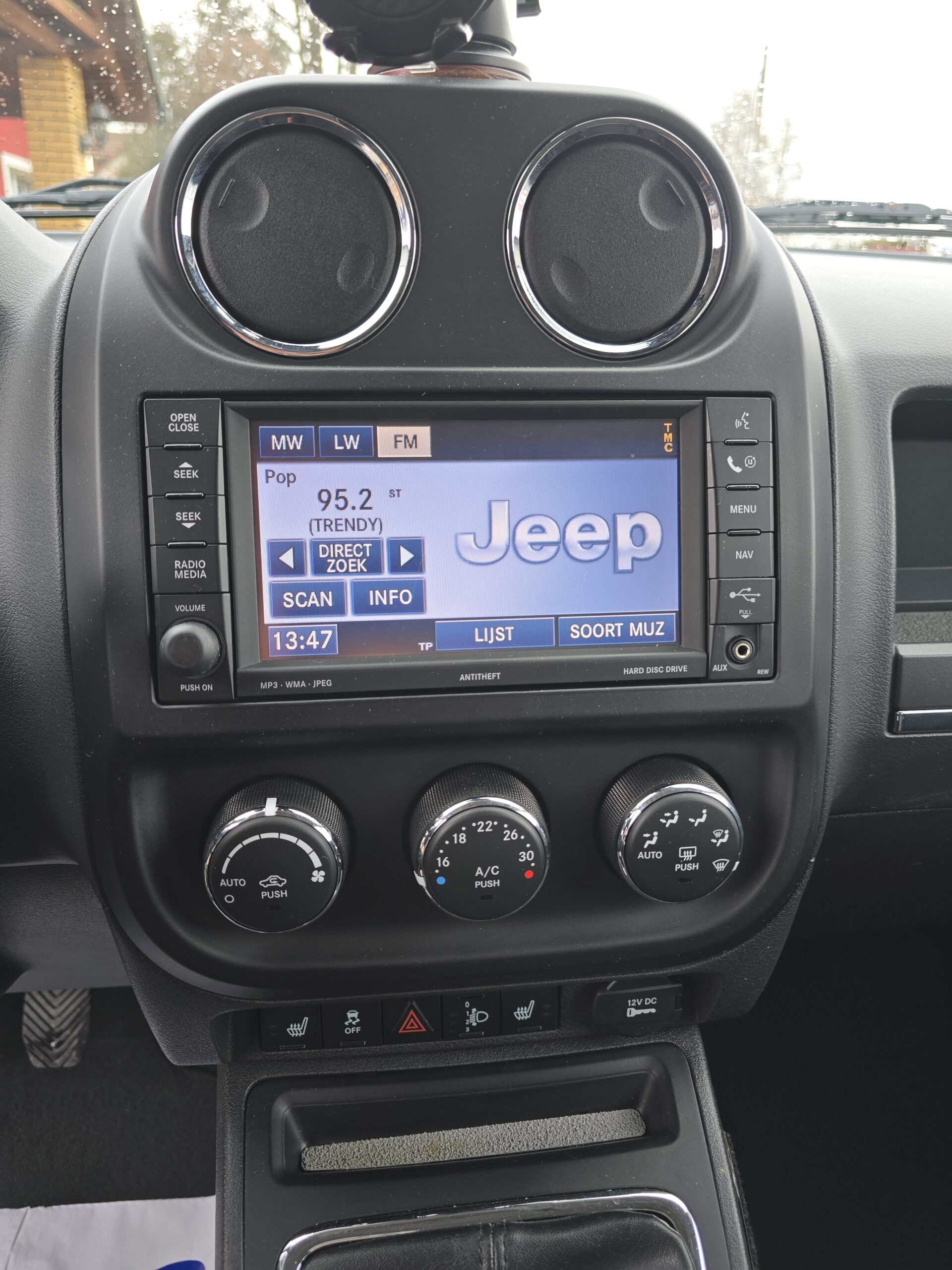 
								Jeep Compass 2.0 16v full									