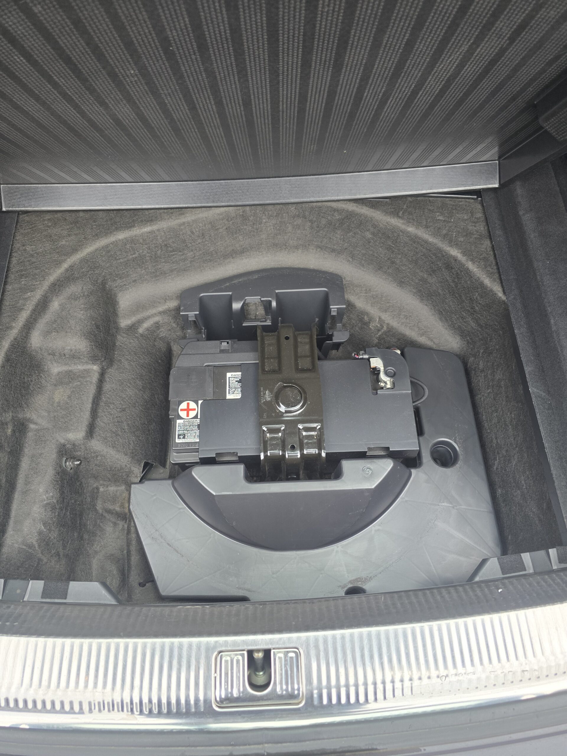 
								Audi A4 B8 2.0 TDI full									