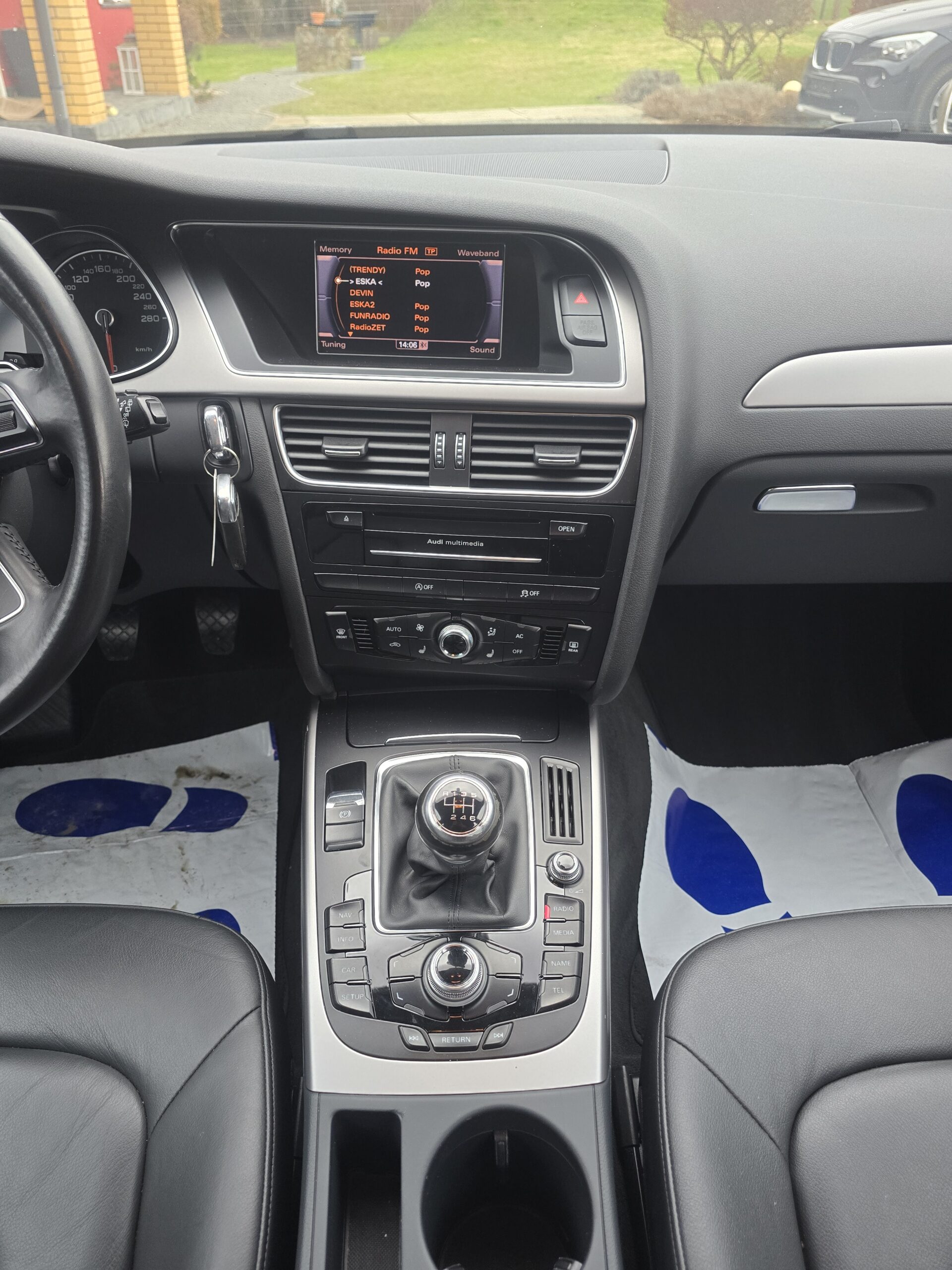 
								Audi A4 B8 2.0 TDI full									