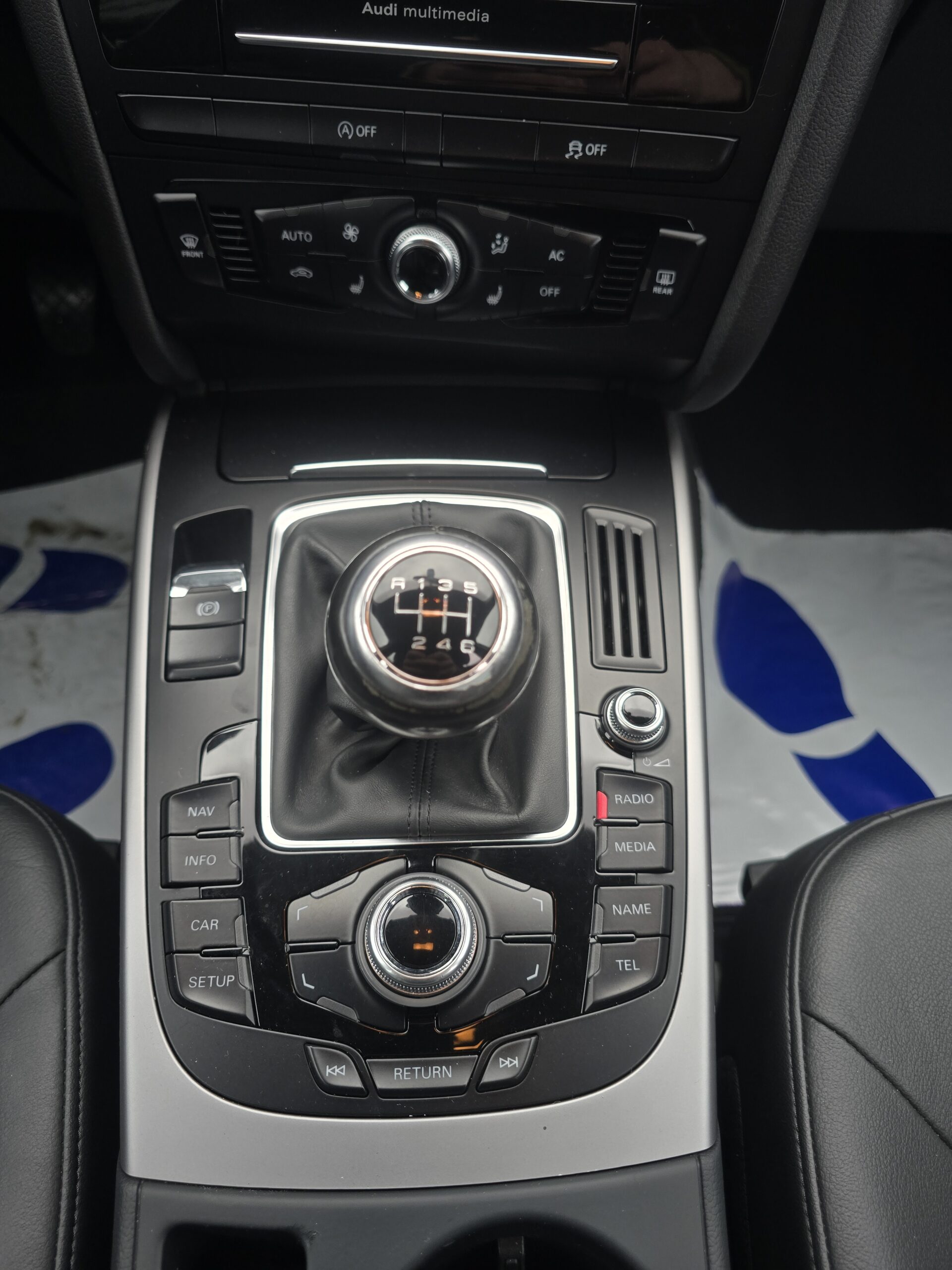 
								Audi A4 B8 2.0 TDI full									