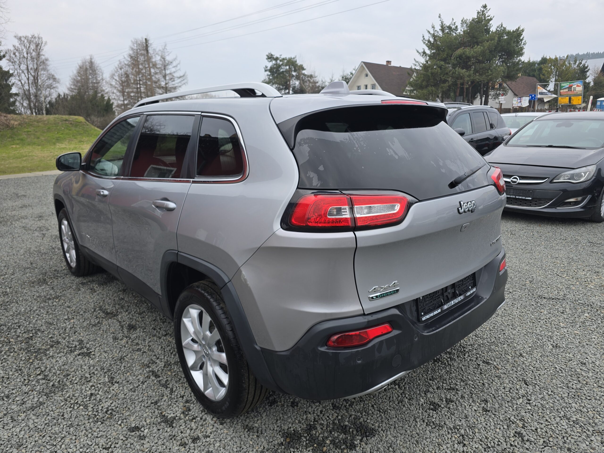 
								Jeep Cherokee 2.0 CRD 4X4 full									