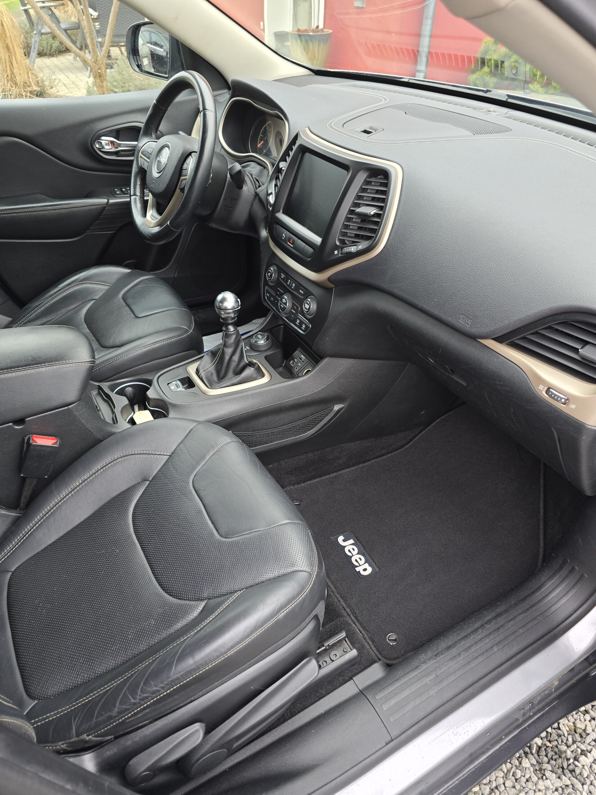 
								Jeep Cherokee 2.0 CRD 4X4 full									