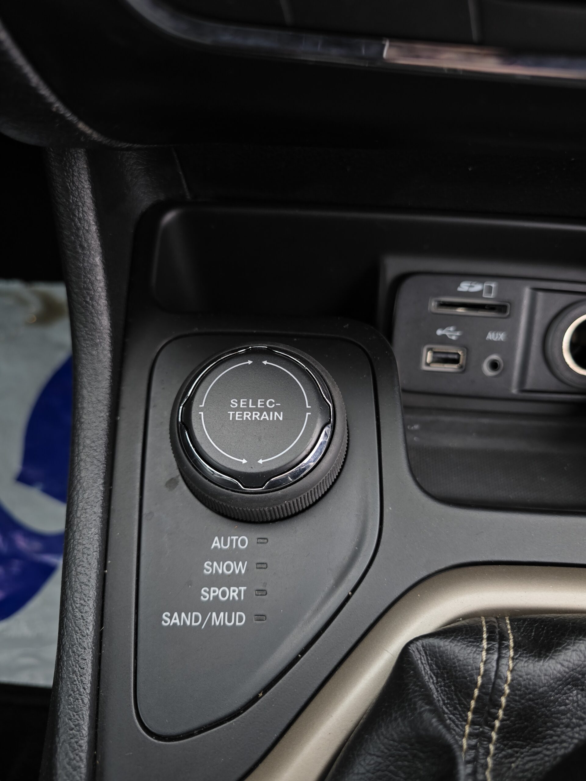 
								Jeep Cherokee 2.0 CRD 4X4 full									