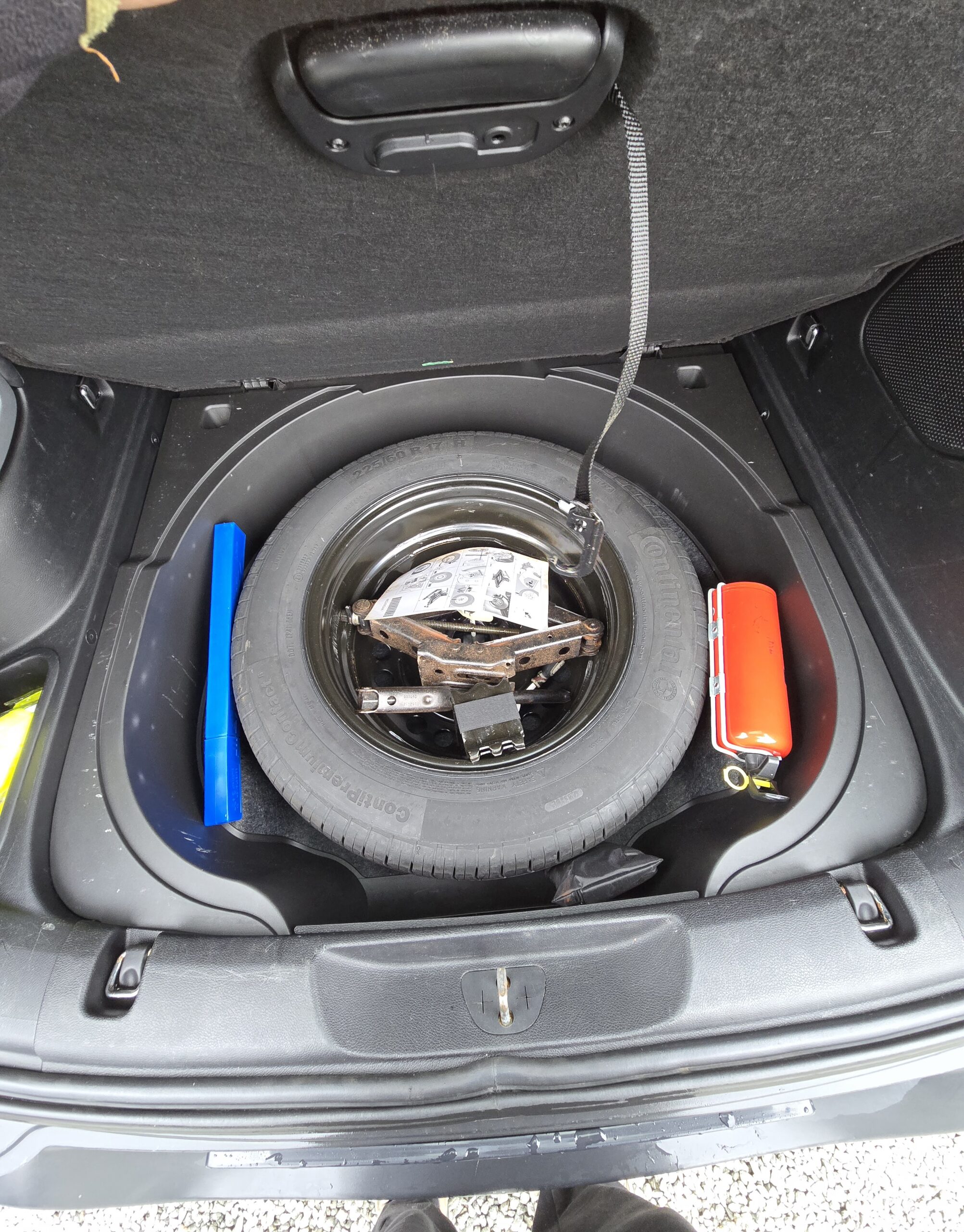 
								Jeep Cherokee 2.0 CRD 4X4 full									