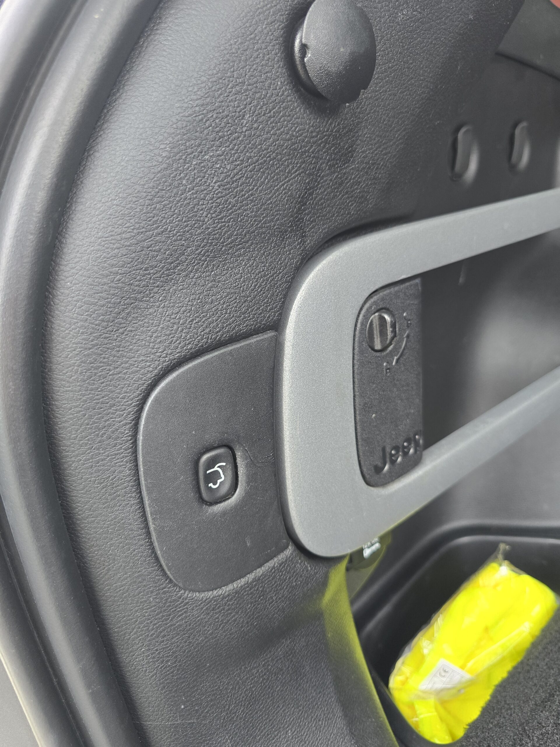 
								Jeep Cherokee 2.0 CRD 4X4 full									