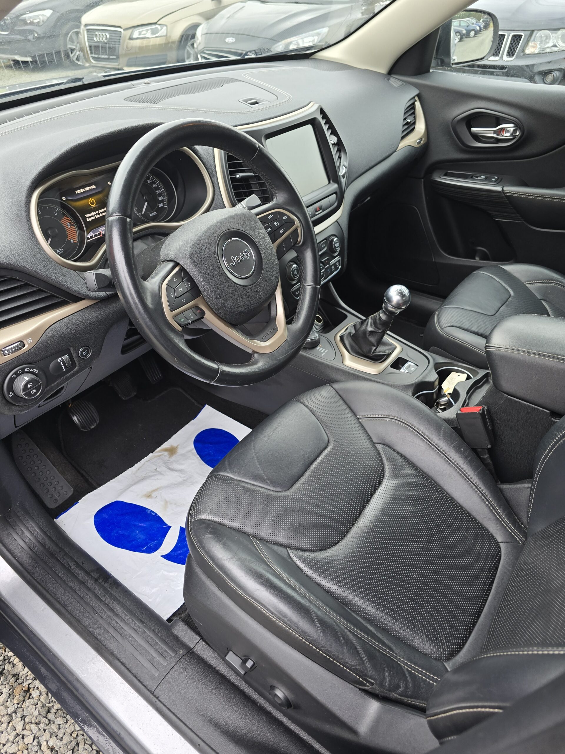 
								Jeep Cherokee 2.0 CRD 4X4 full									