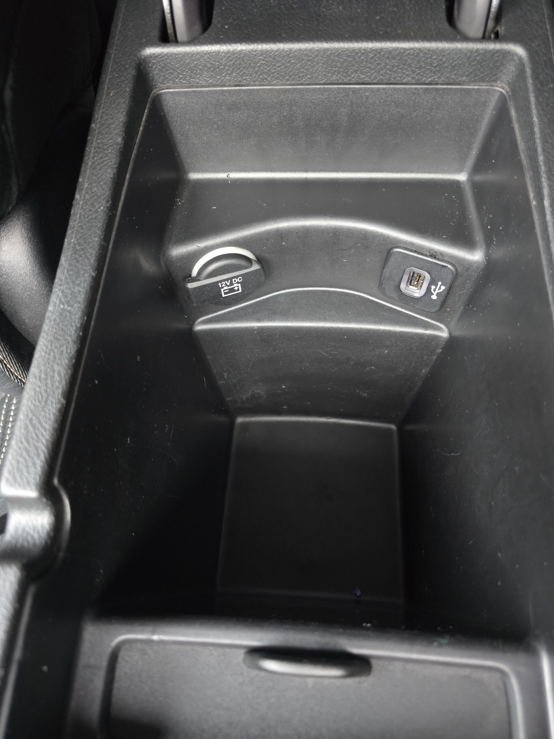 
								Jeep Cherokee 2.0 CRD 4X4 full									