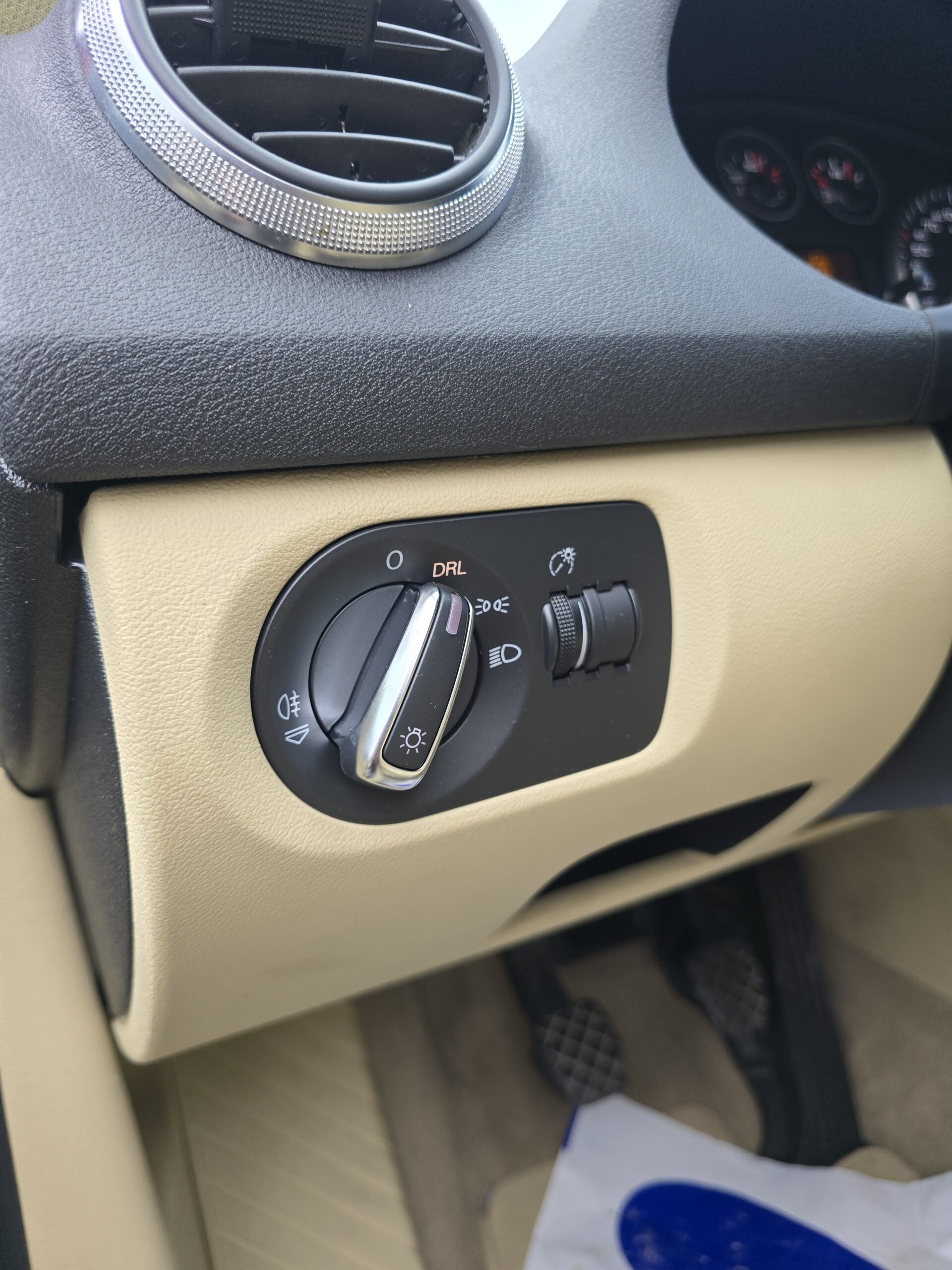 
								Audi A3 8p 2.0 TDI Ideał! full									