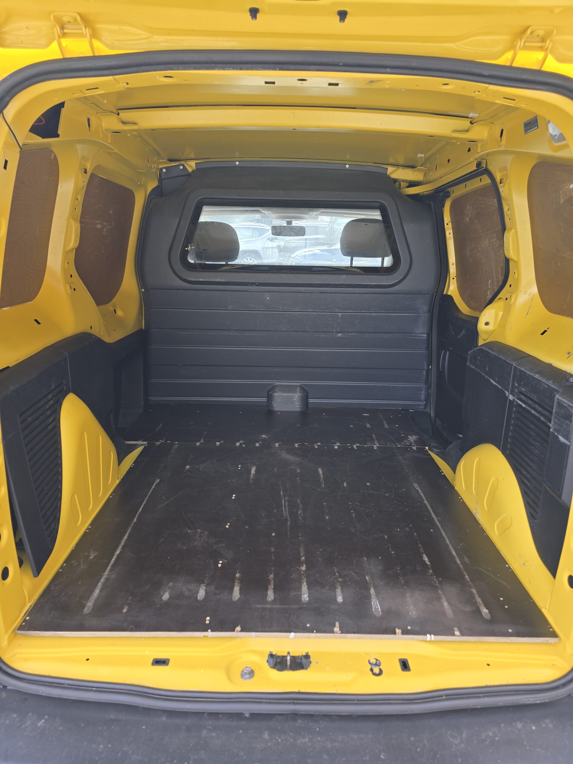 
								Peugeot Partner 1.6 Ehdi dostawczy full									