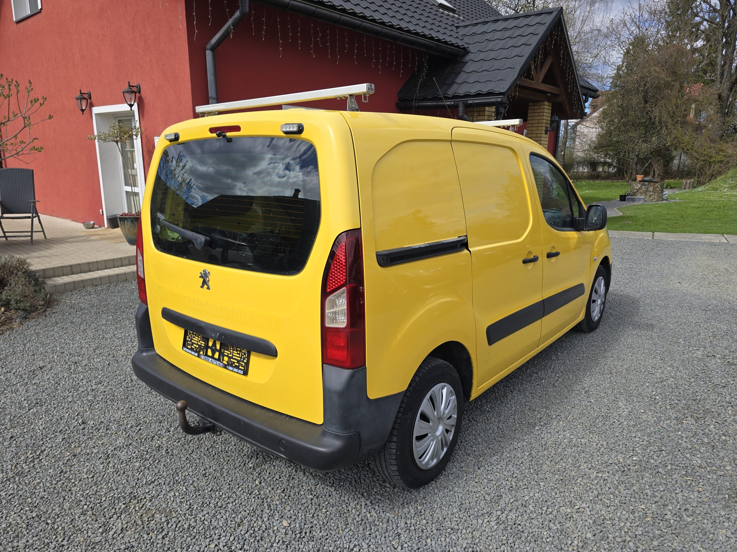 
								Peugeot Partner 1.6 Ehdi dostawczy full									