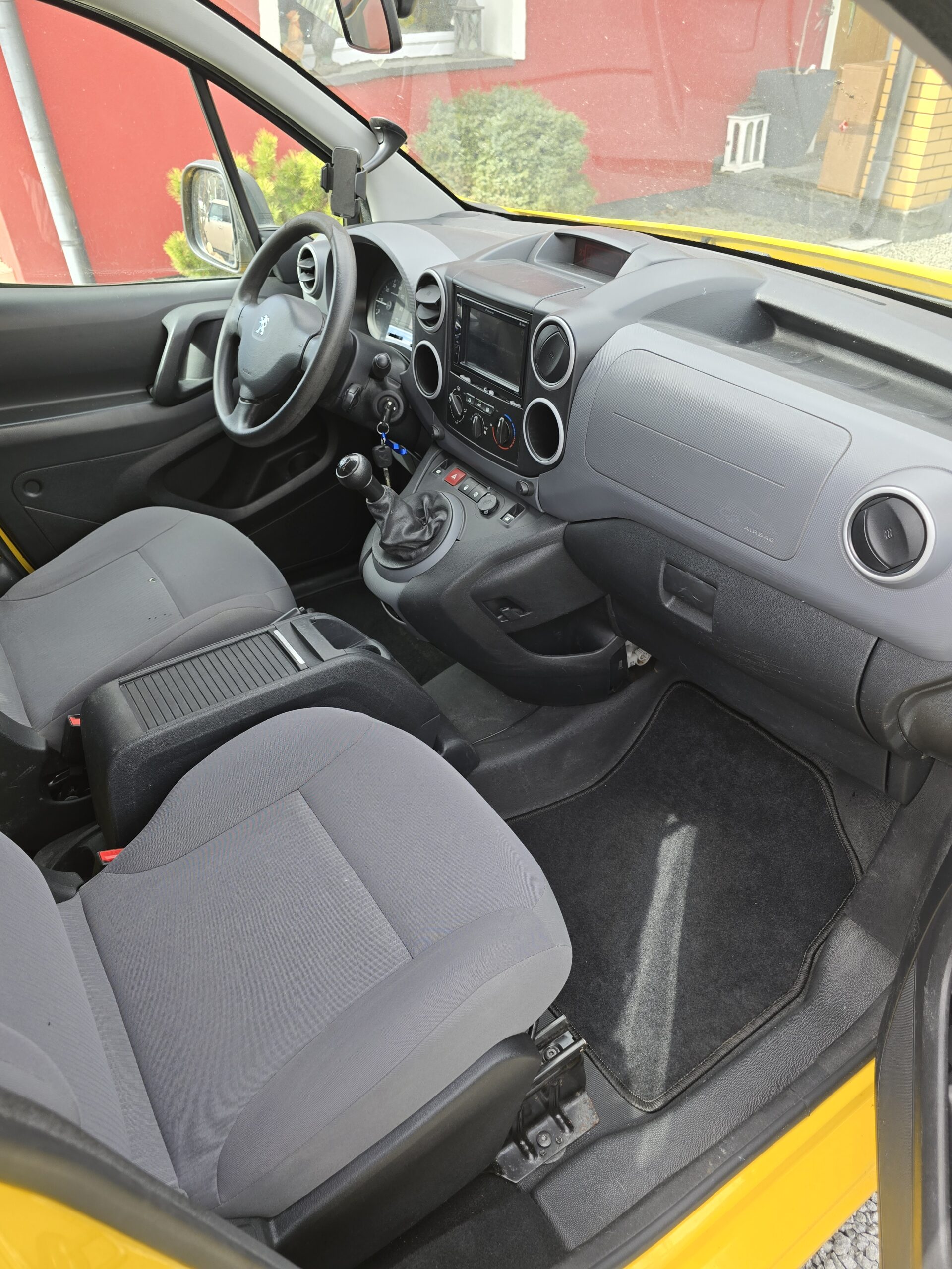 
								Peugeot Partner 1.6 Ehdi dostawczy full									