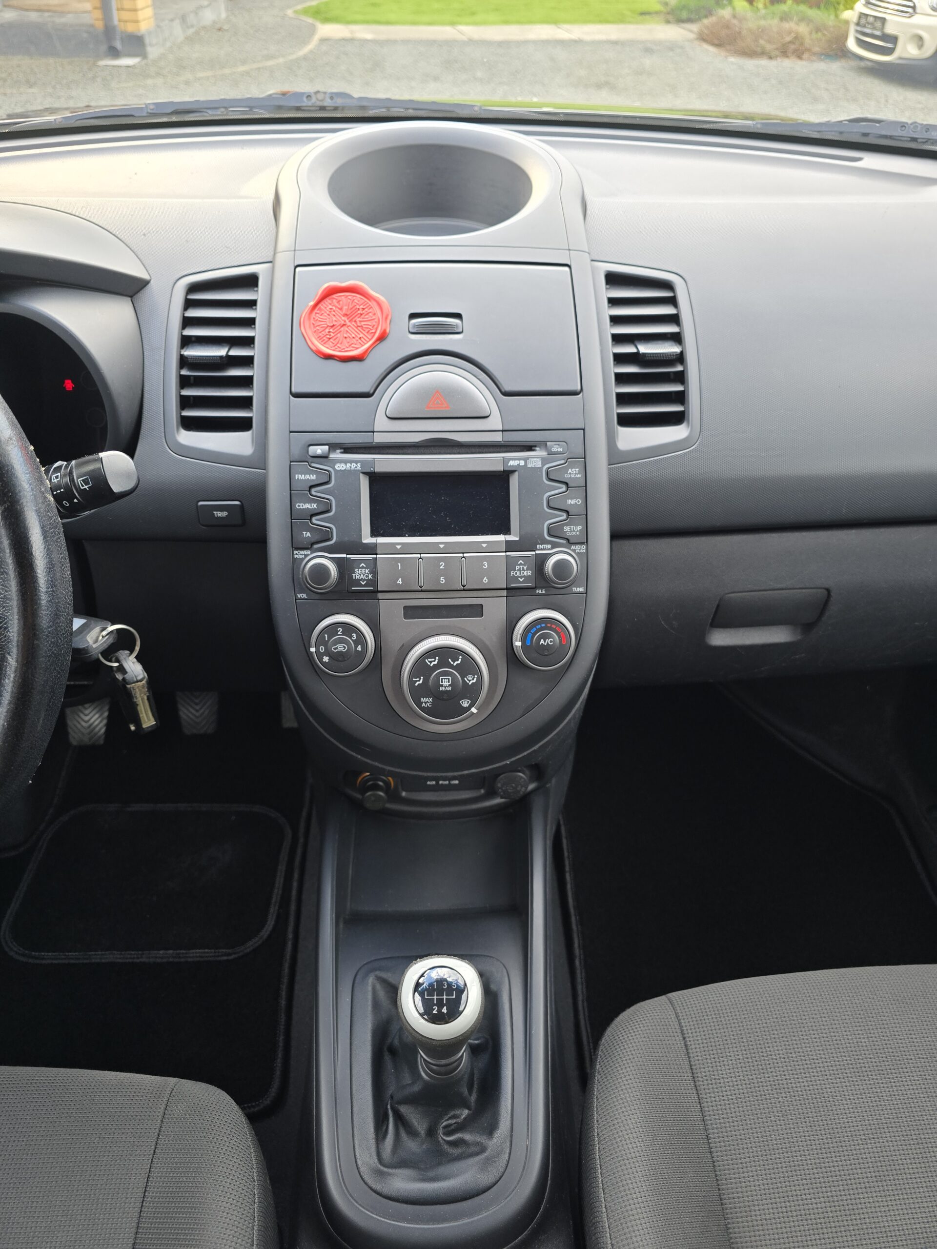 
								Kia Soul 1.6CRDI full									