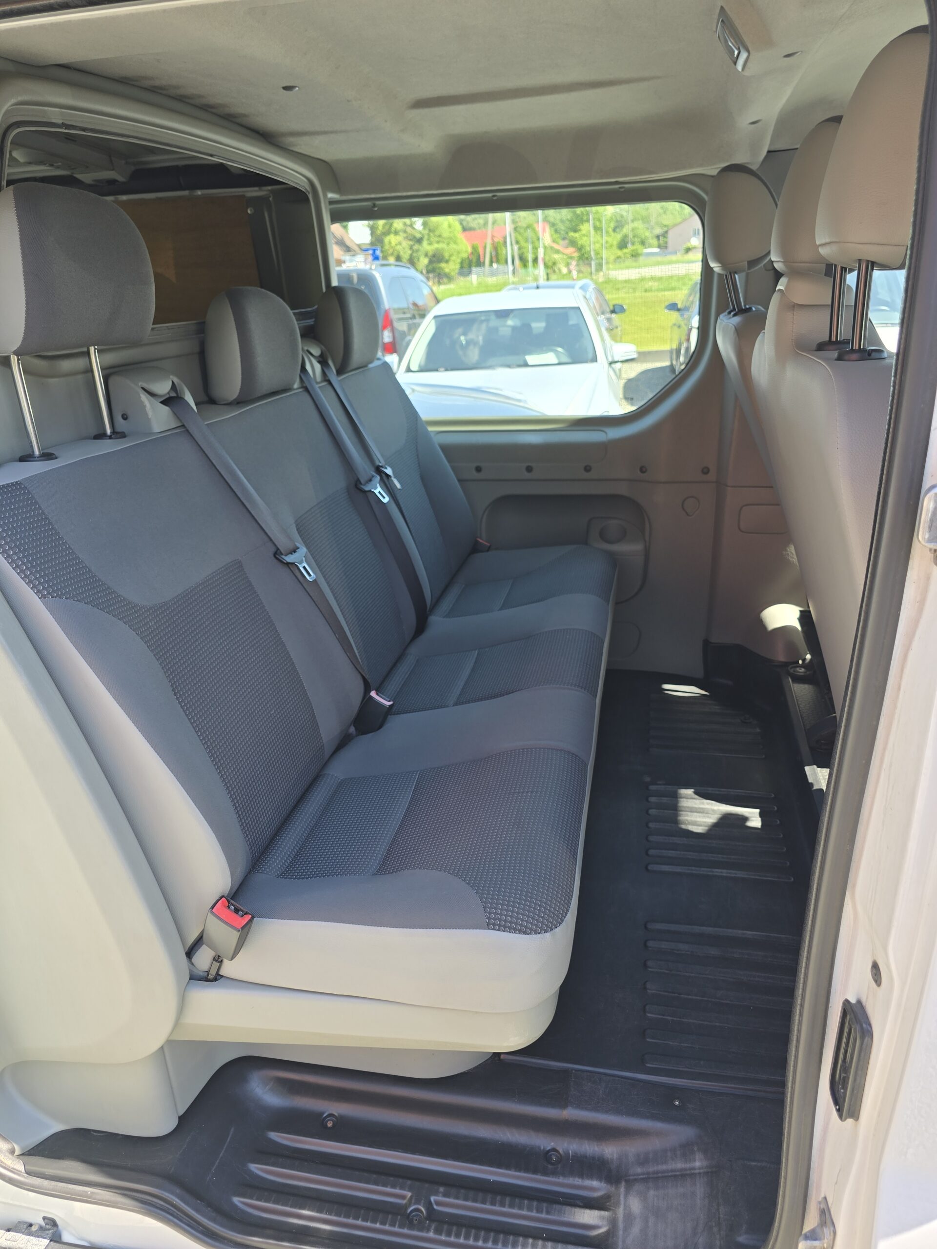 
								Opel Vivaro 2.0CDTI Brygadówka 6os full									