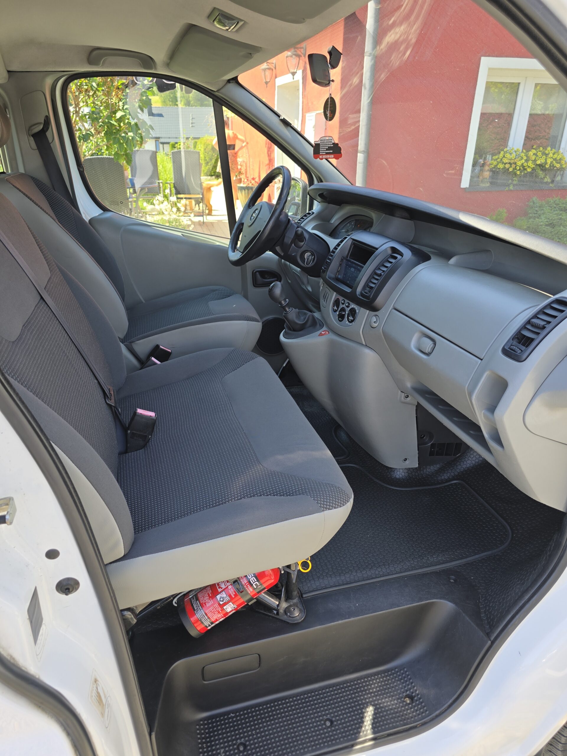
								Opel Vivaro 2.0CDTI Brygadówka 6os full									
