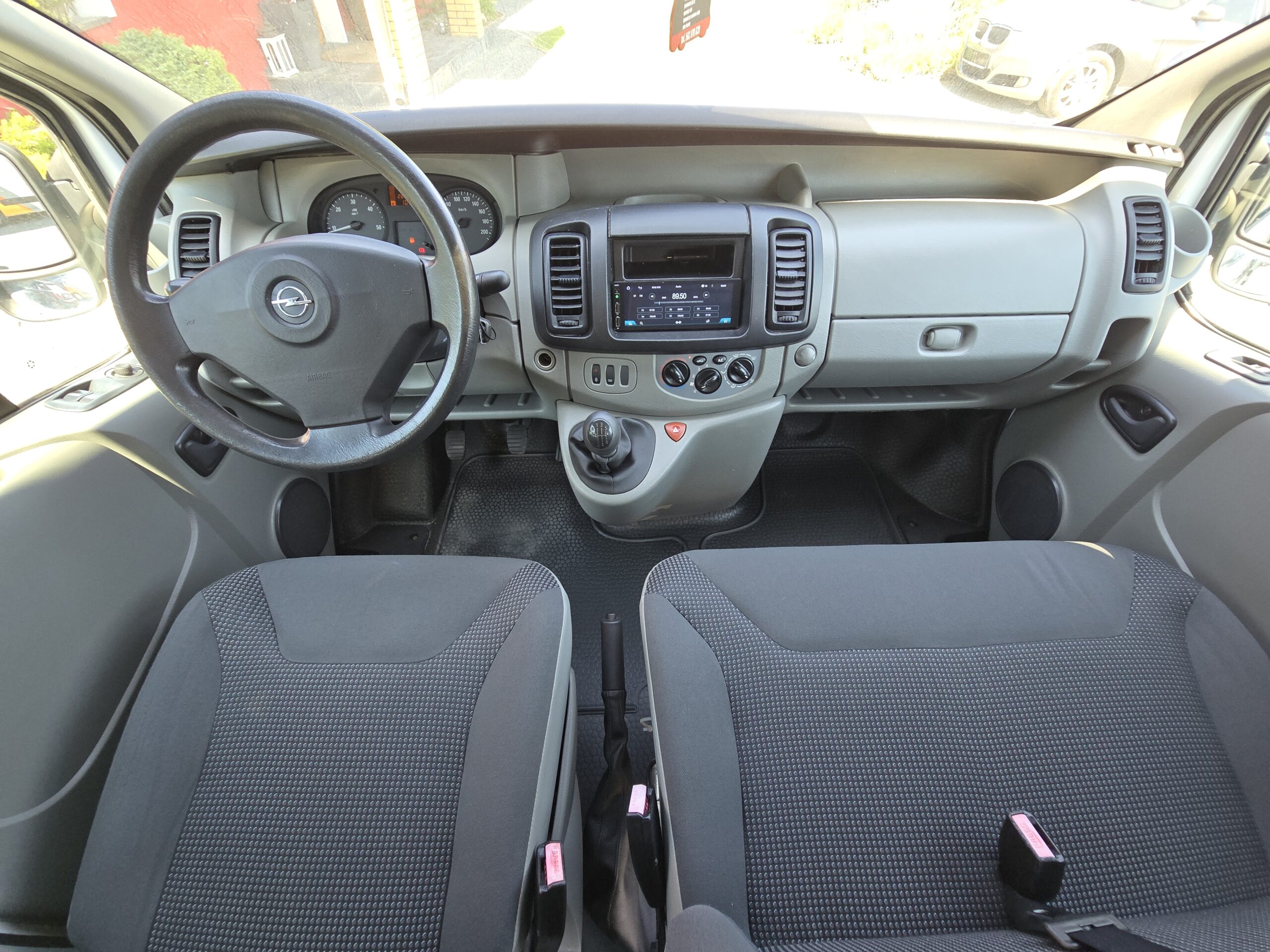 
								Opel Vivaro 2.0CDTI Brygadówka 6os full									