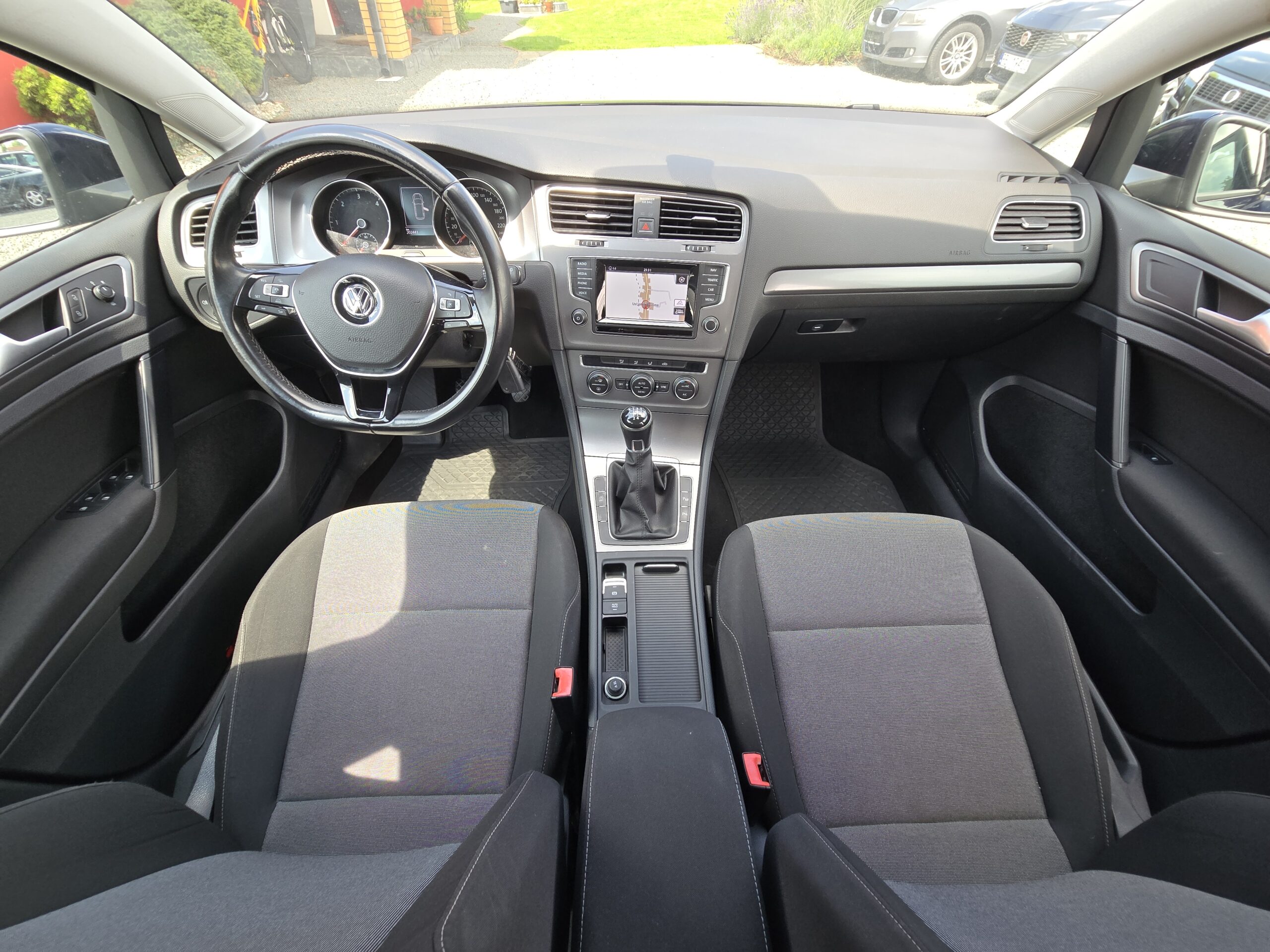
								Volkswagen Golf VII 1.6 Tdi 2015r. full									