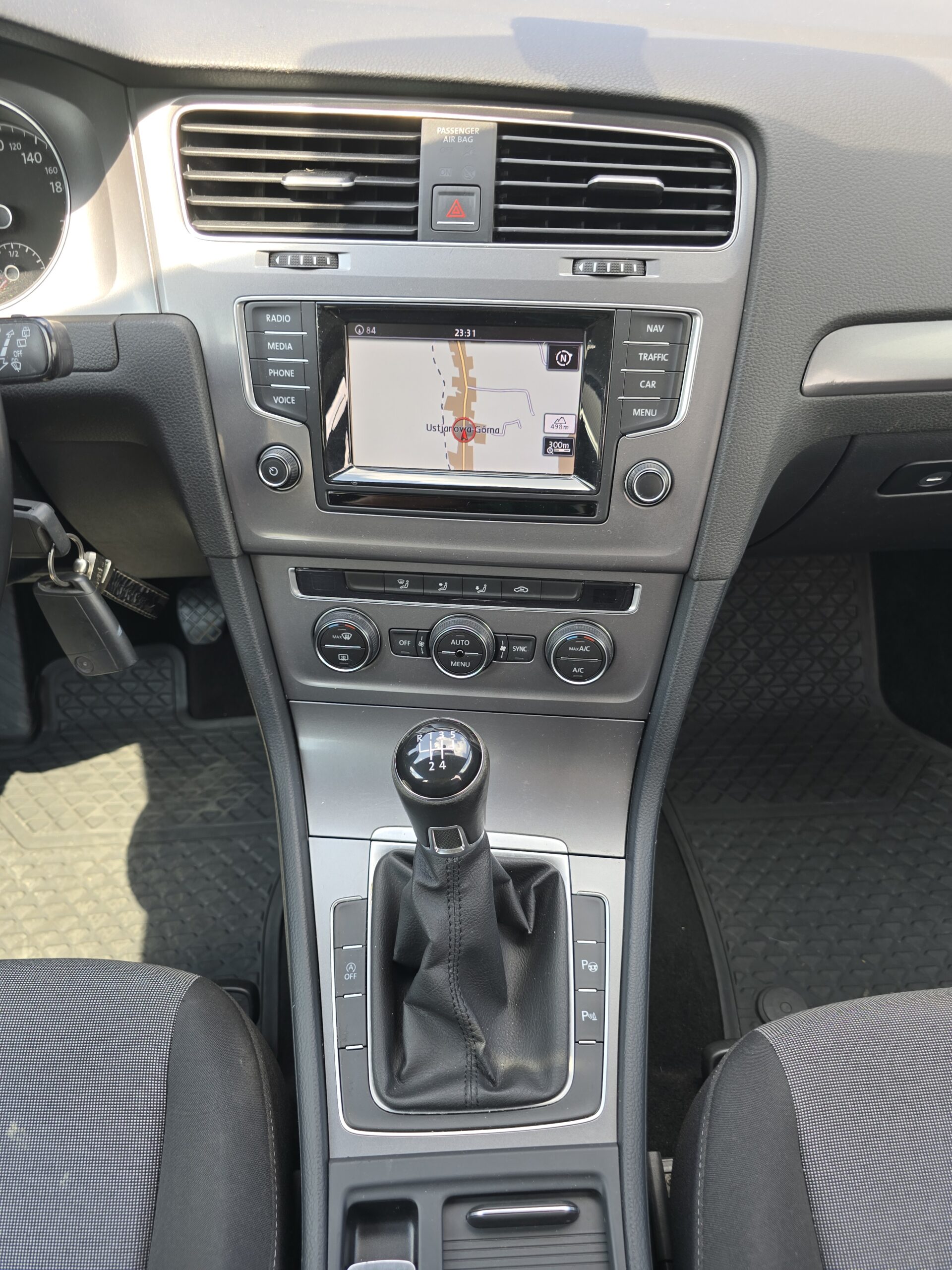 
								Volkswagen Golf VII 1.6 Tdi 2015r. full									