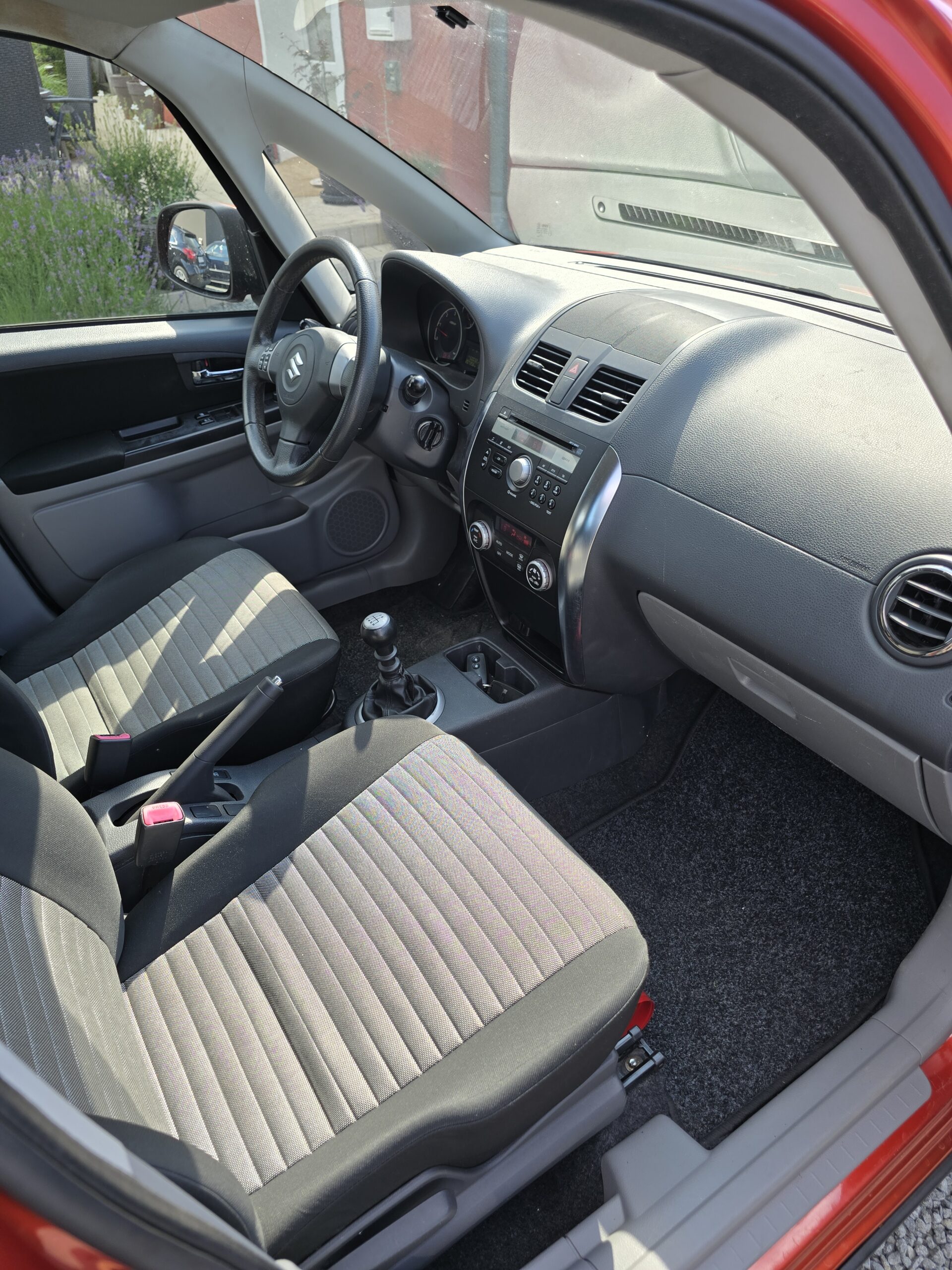 
								Suzuki Sx4 2.0d 2011 full									