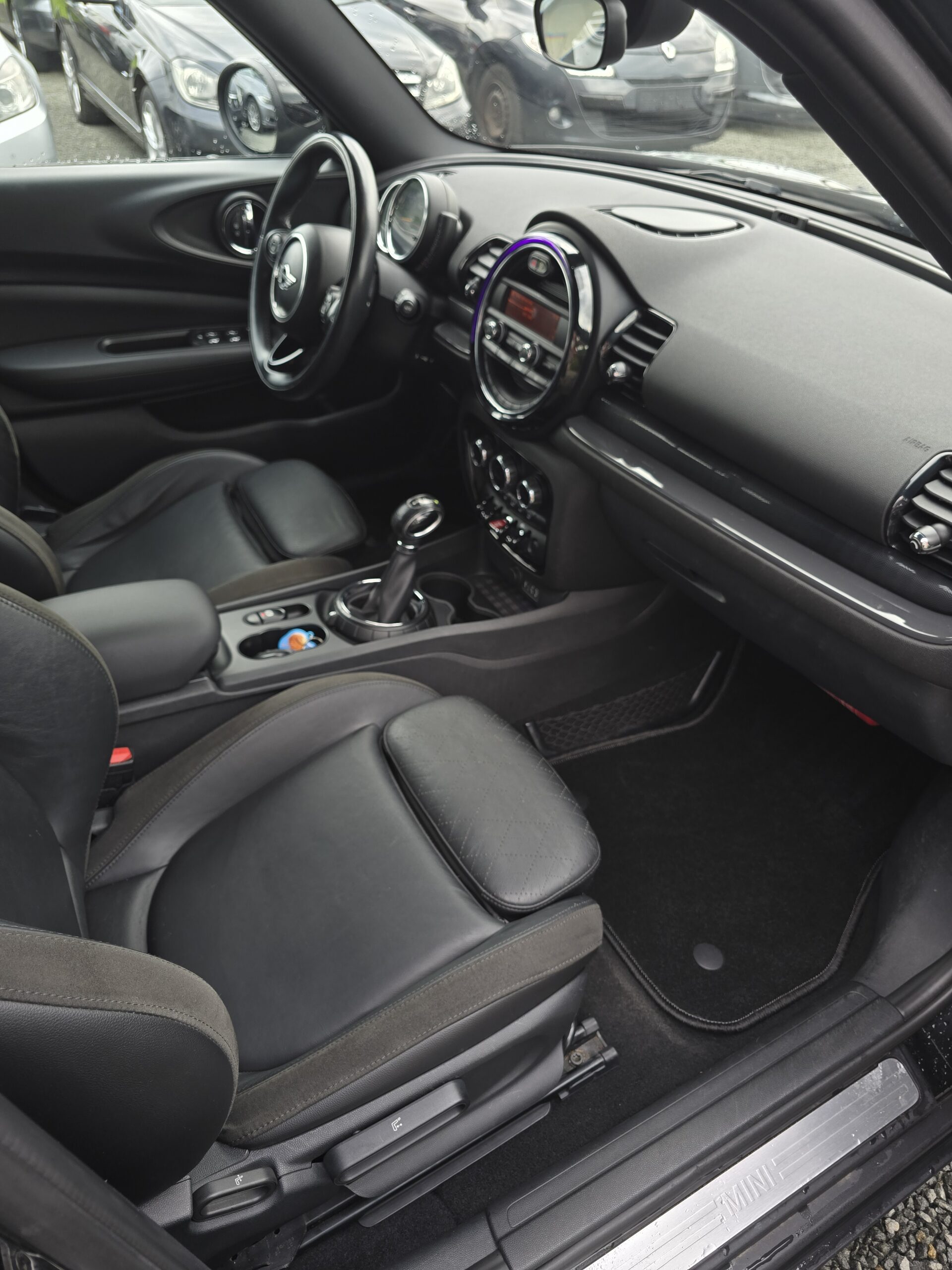 
								Mini Clubman 2.0d automat full									