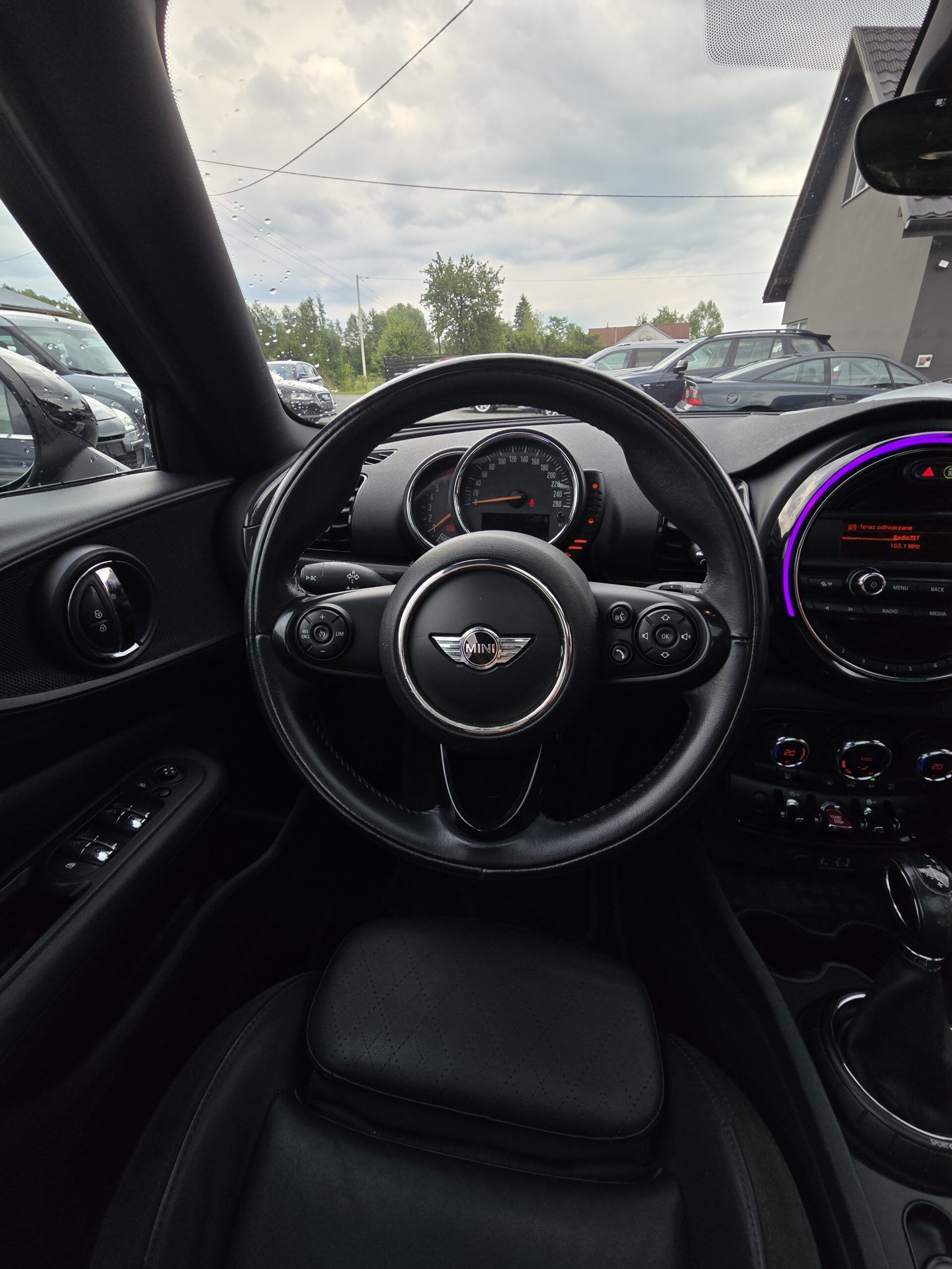 
								Mini Clubman 2.0d automat full									